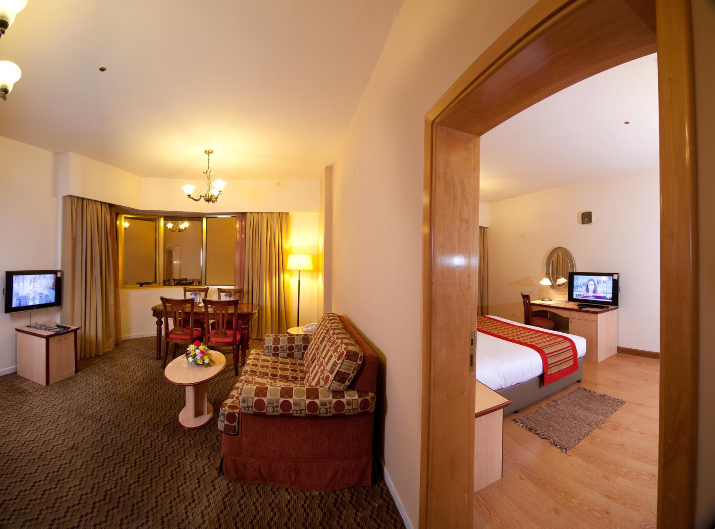 One-Bedroom Suite photo 2