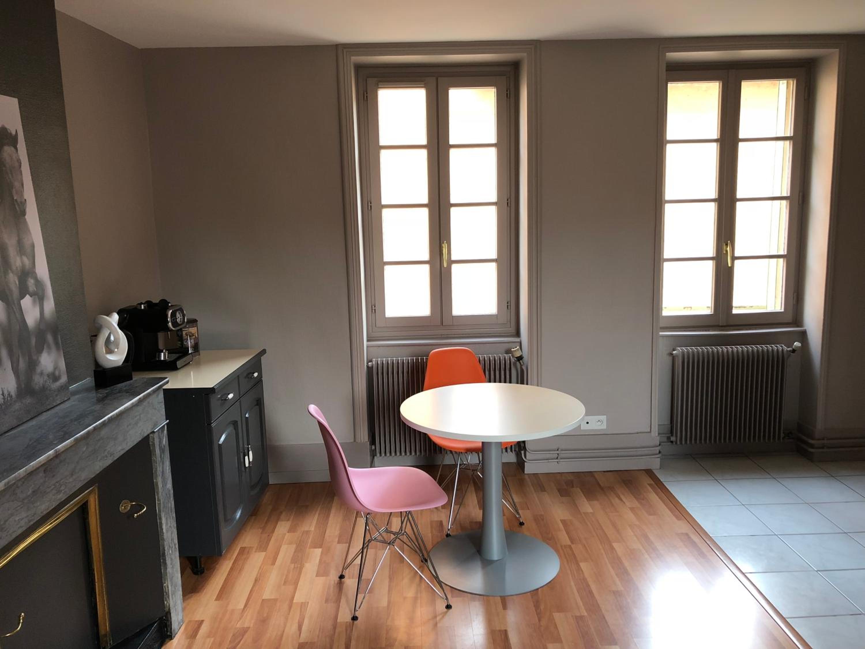 Studio Apartment - Photo 4
