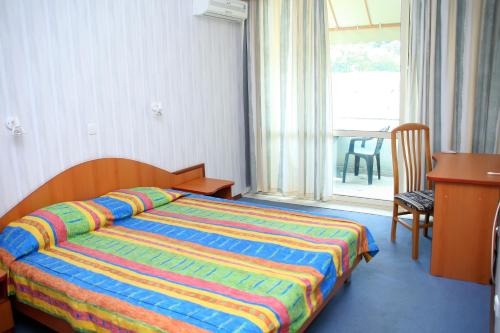 Family Room (2 Adults + 2 Children) photo 3