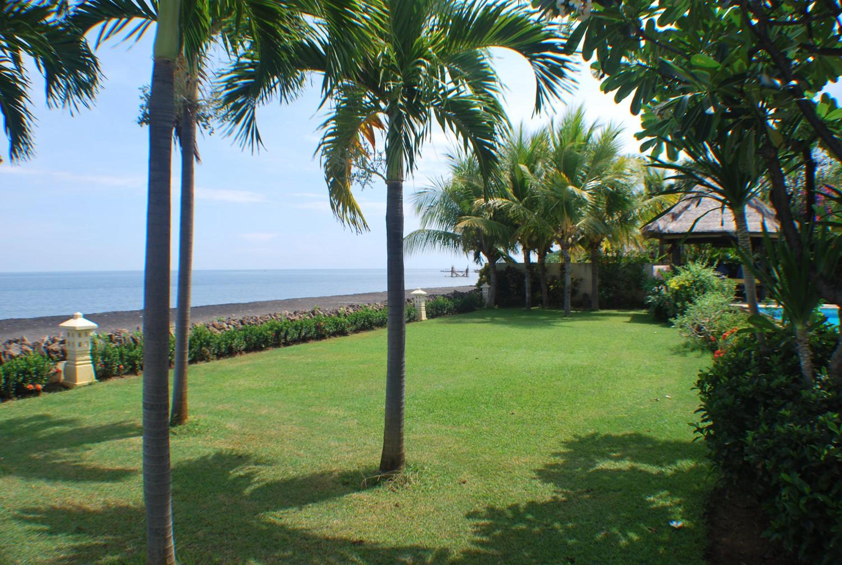 Villa - Beach Front photo 1