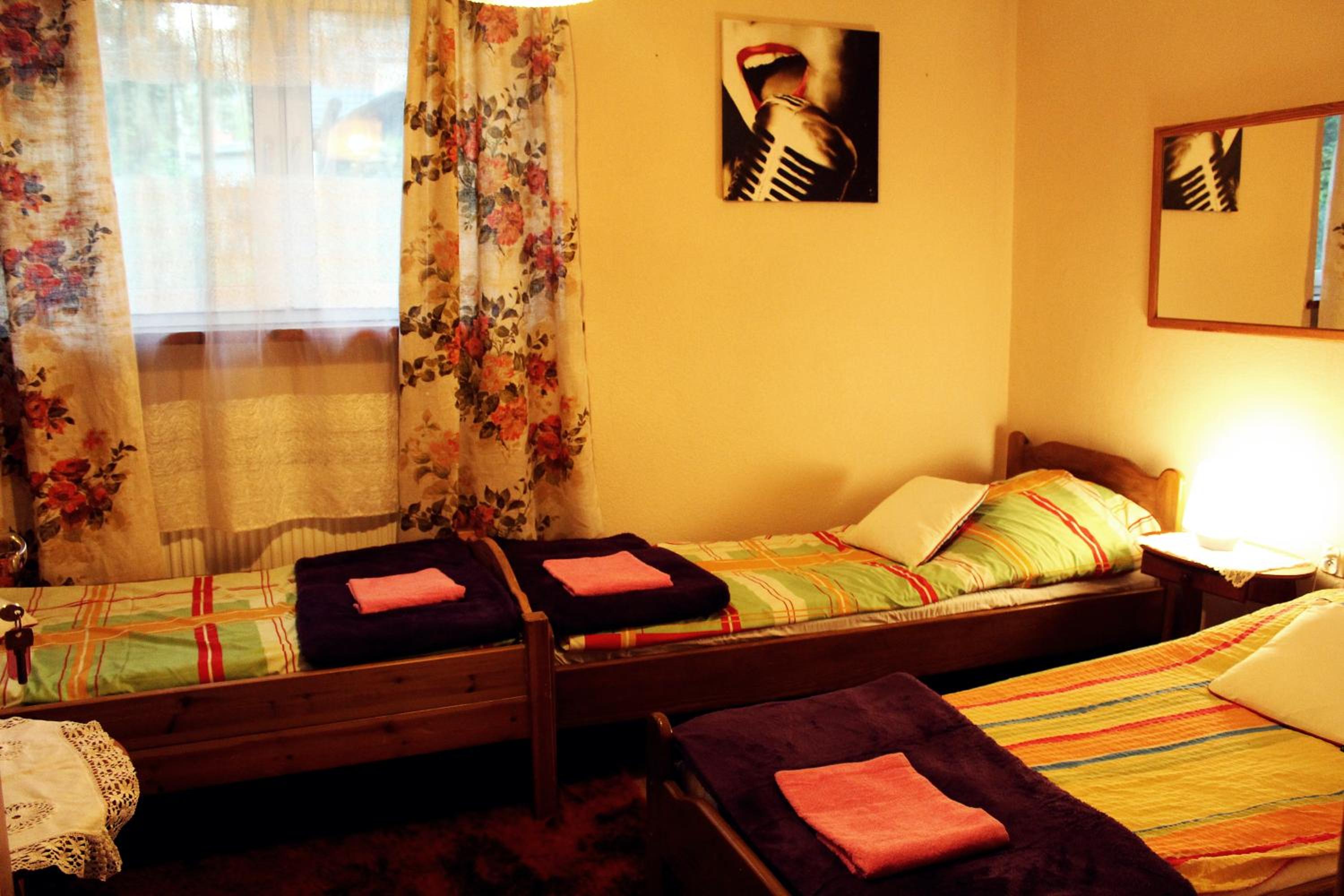 Triple Room with Private Bathroom - Photo 6