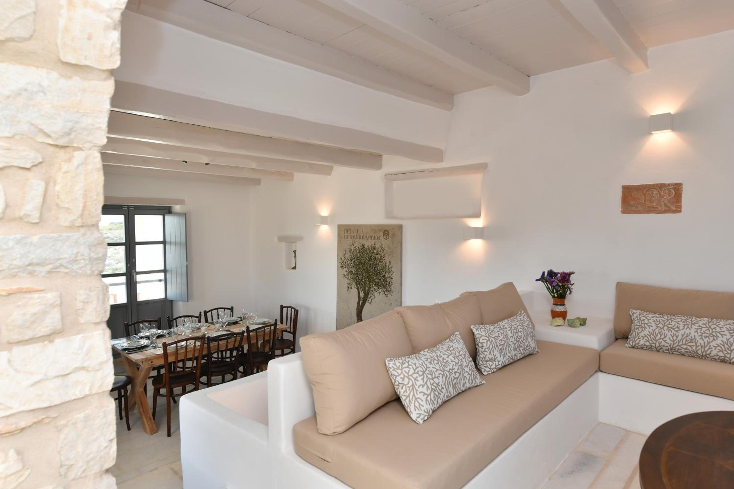 Four-Bedroom House photo 1