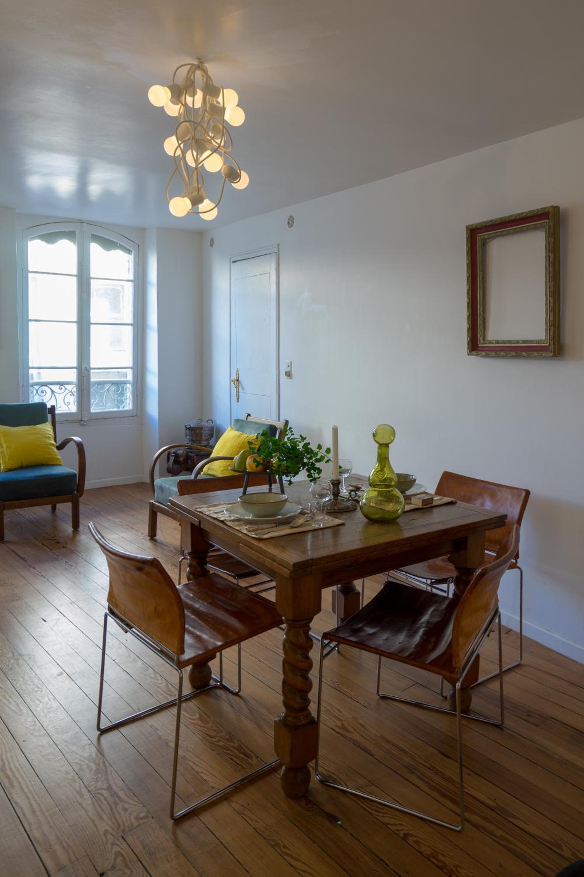 One-Bedroom Apartment - Photo 1