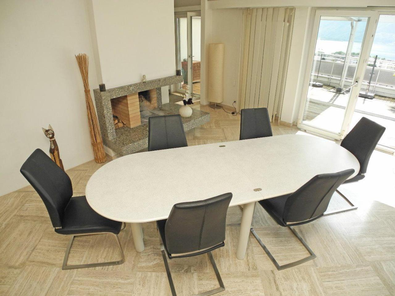 Apartment with Lake View photo 2