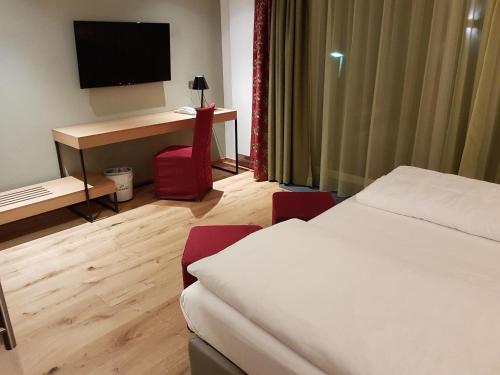 Superior Double Room with Balcony photo 2