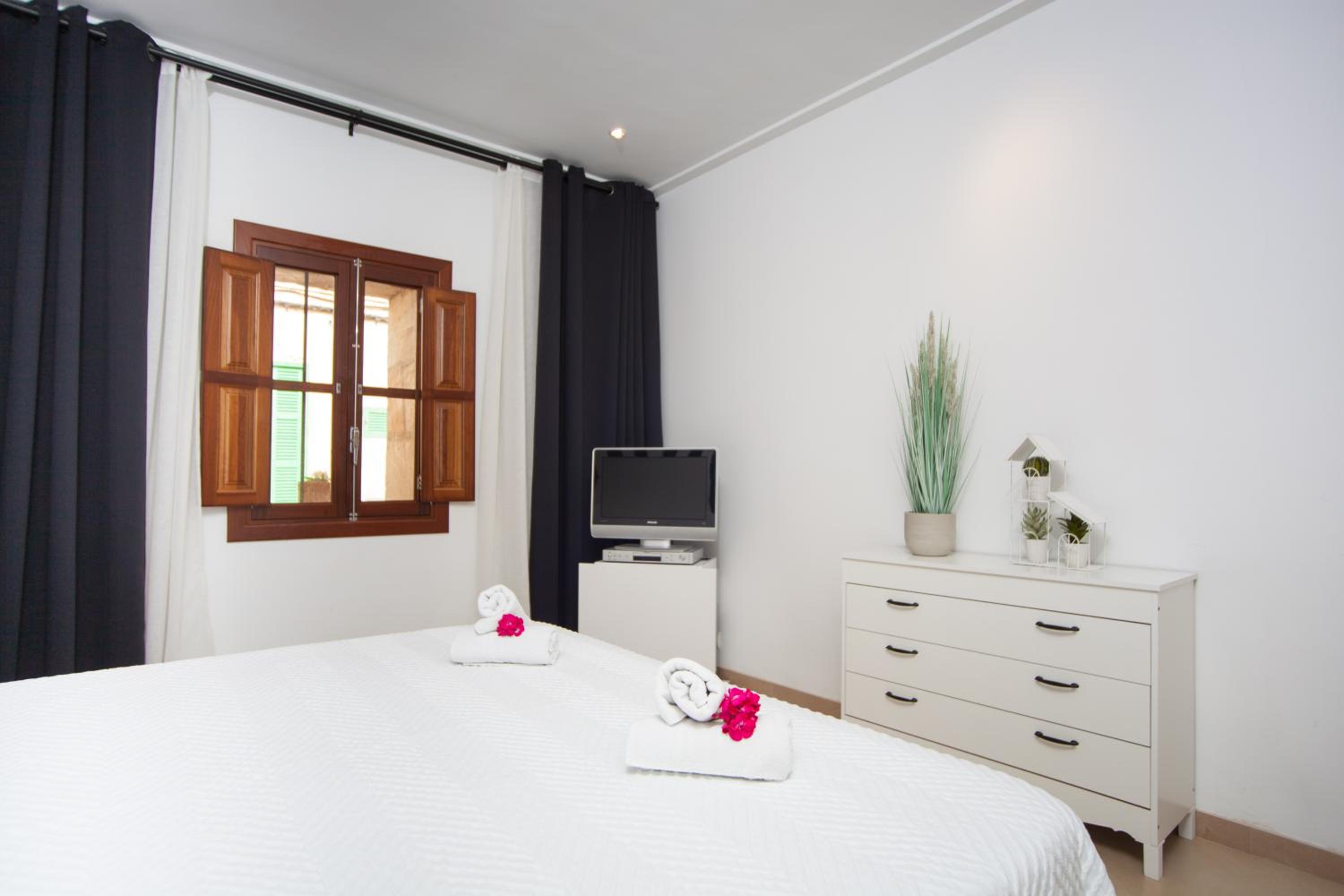Three-Bedroom Villa photo 2