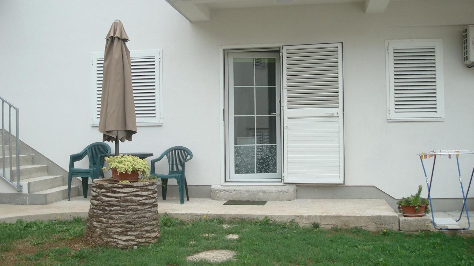 Apartment with Terrace photo 3