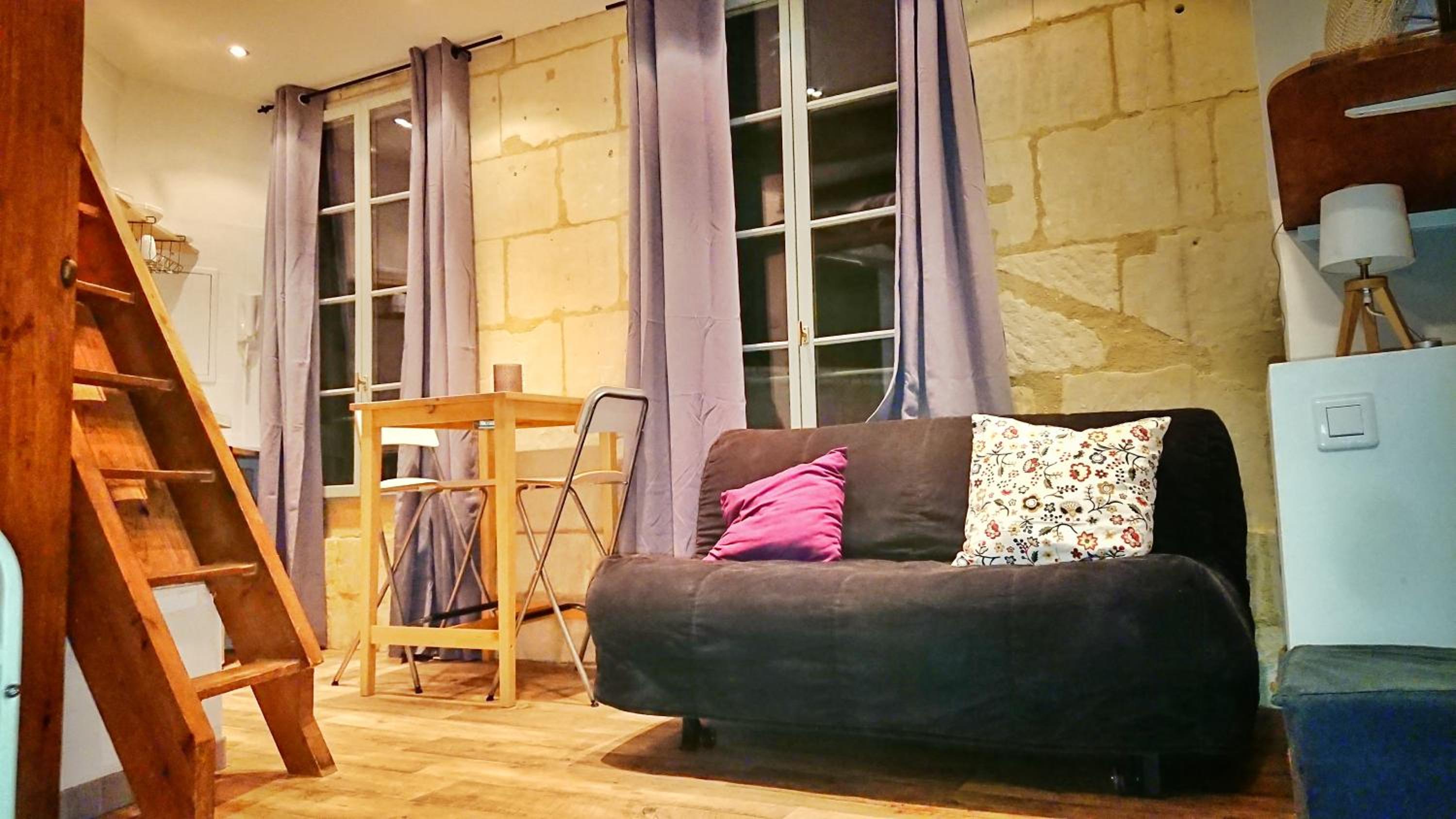 Studio Apartment photo 1