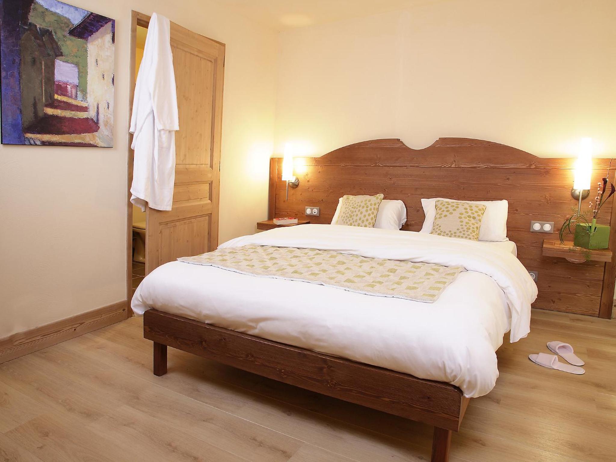 Two-Bedroom Apartment (5 Adults)