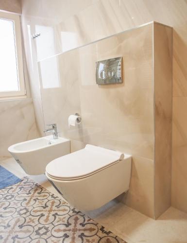 Deluxe Double or Twin Room with Balcony - Photo 4