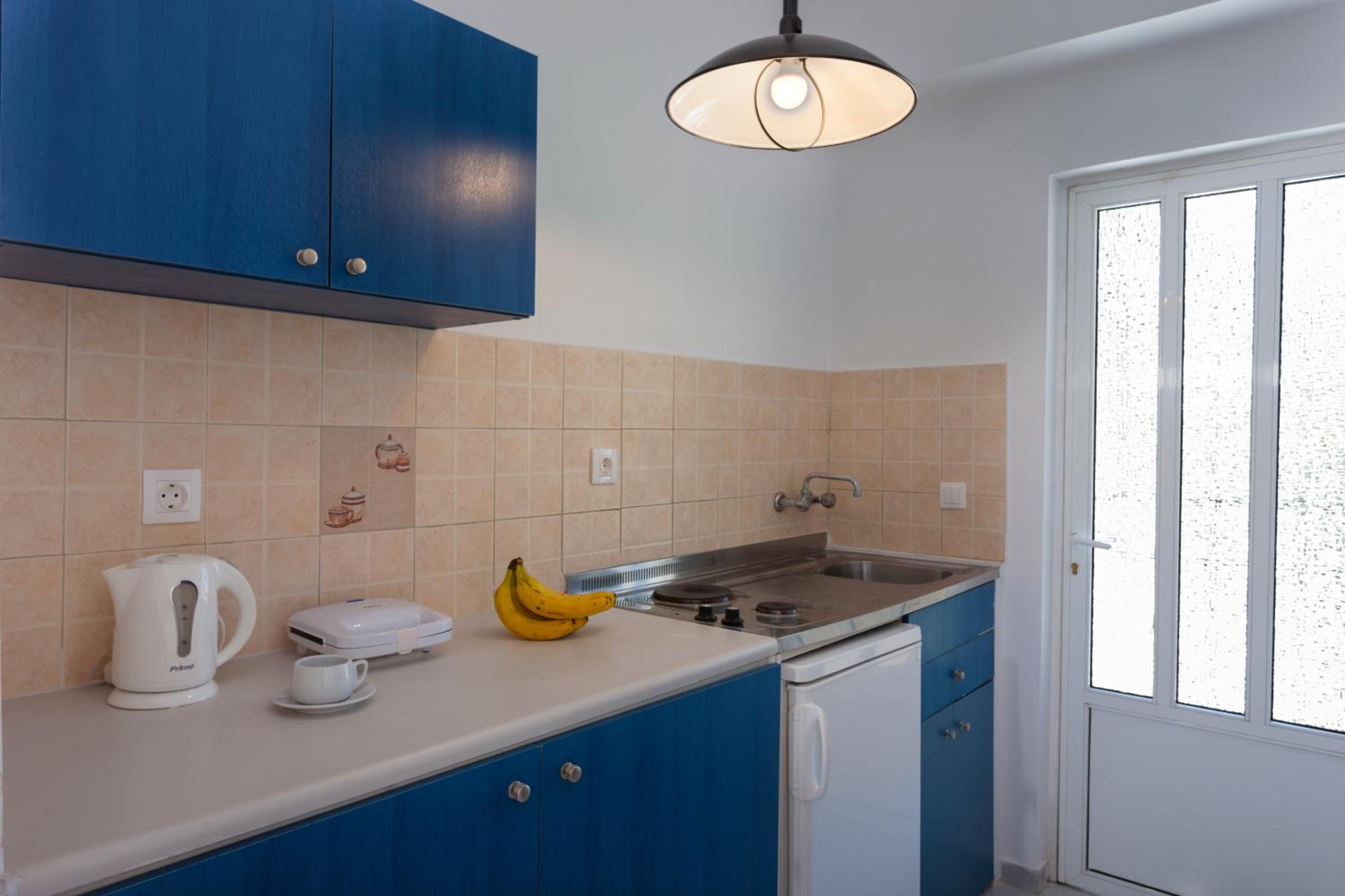 One-Bedroom Apartment - Photo 1