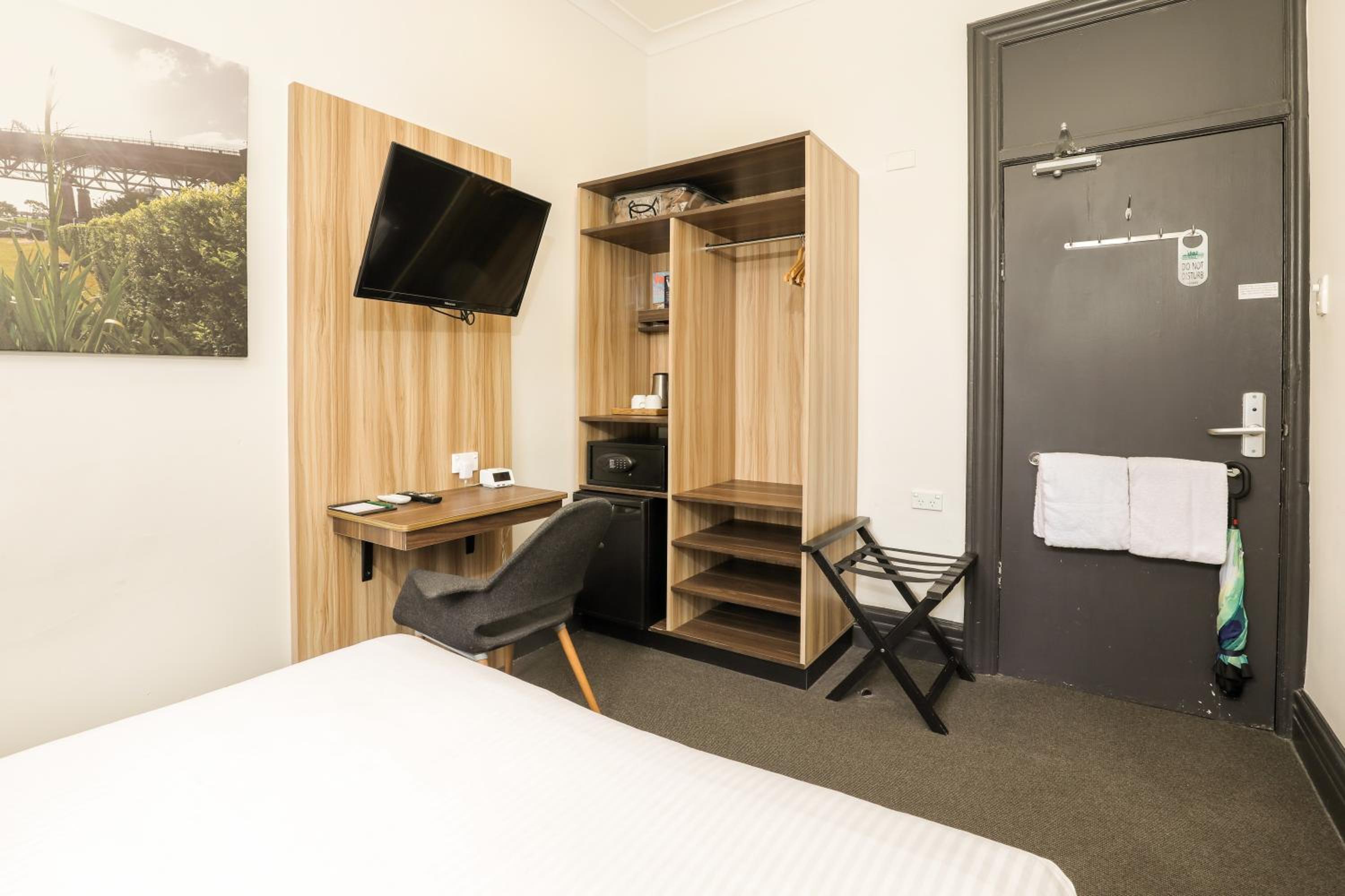 Queen Room with Shared Bathroom