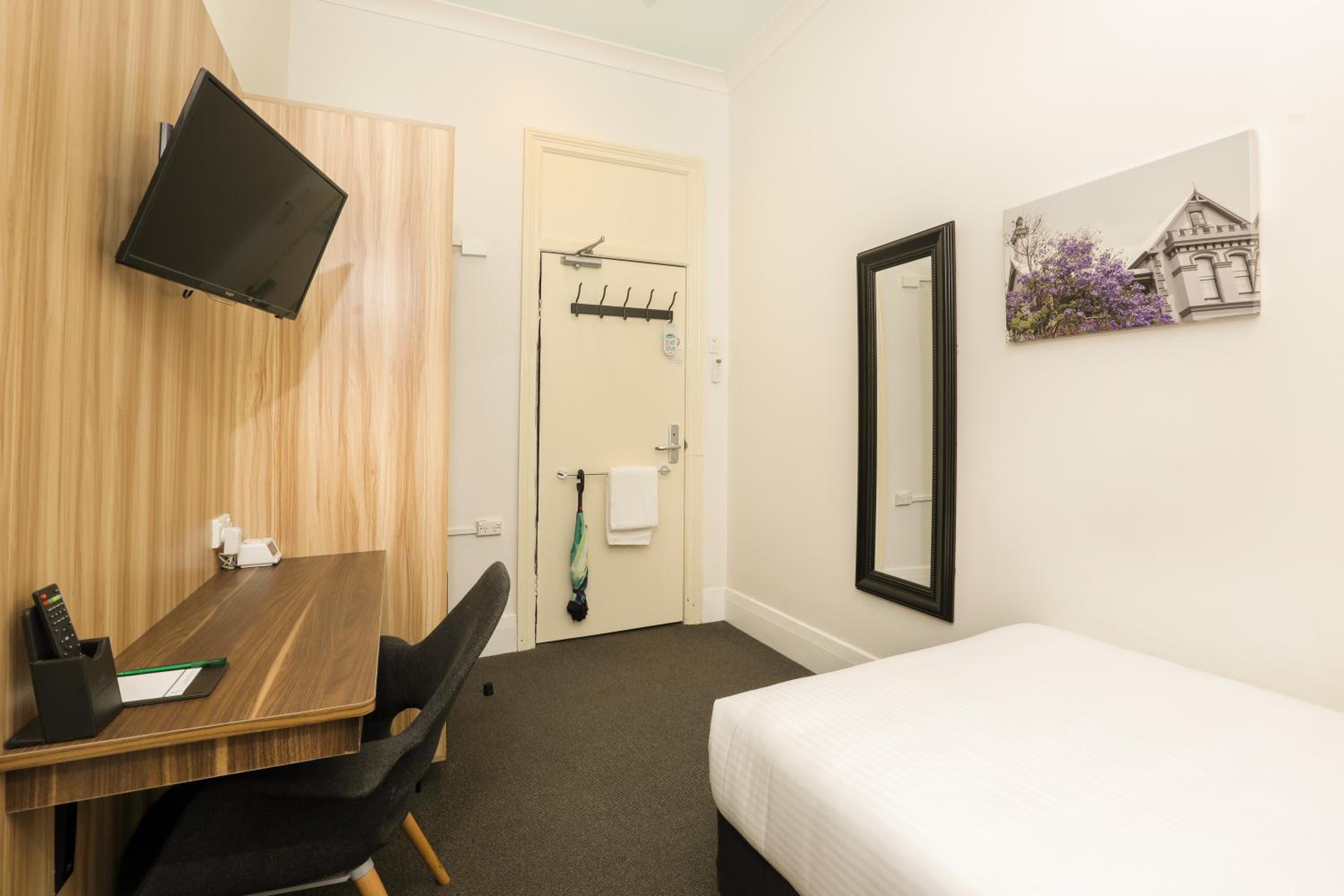 Standard Single Room with Shared Bathroom