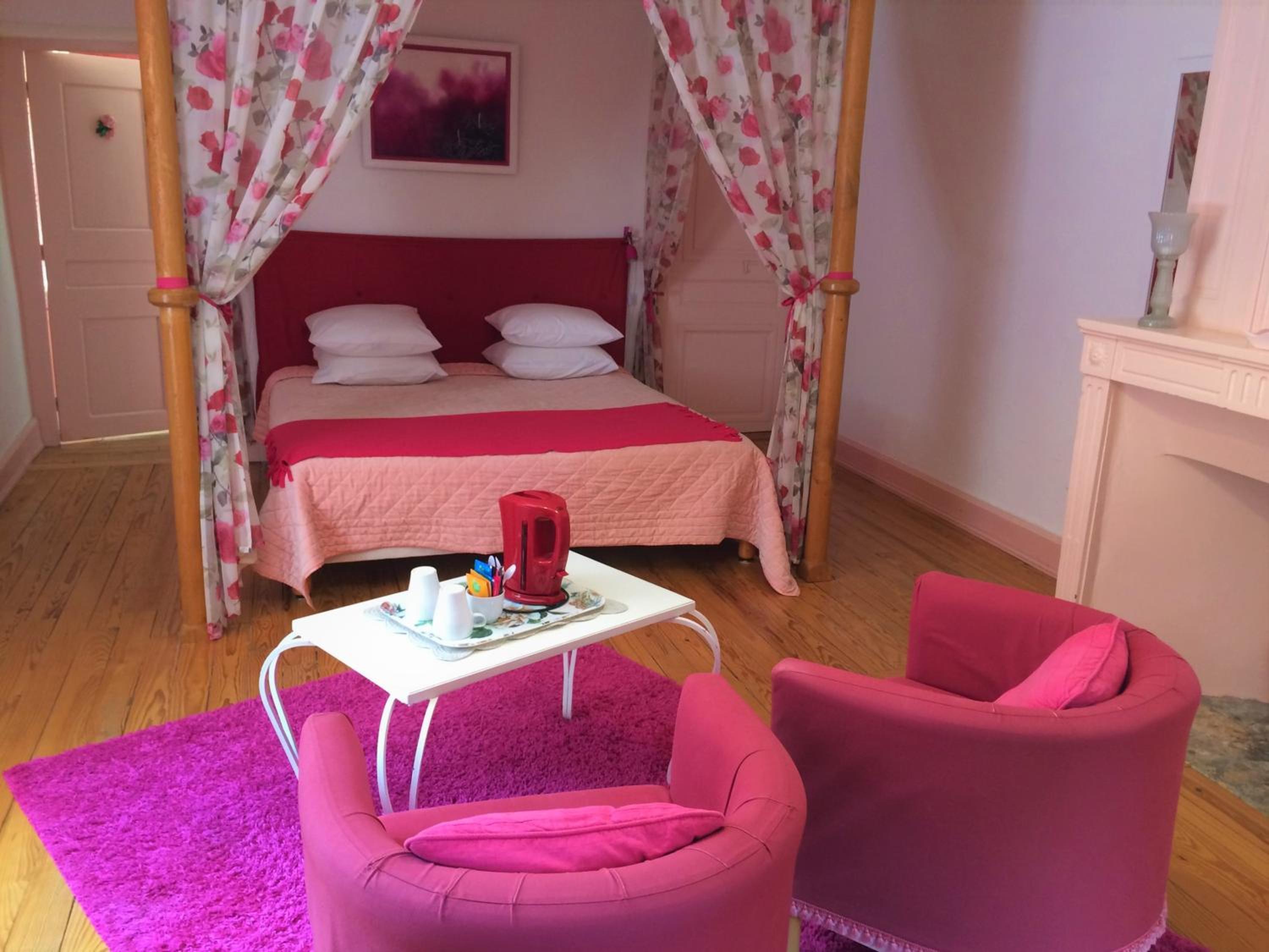 King Room with Pool View photo 2