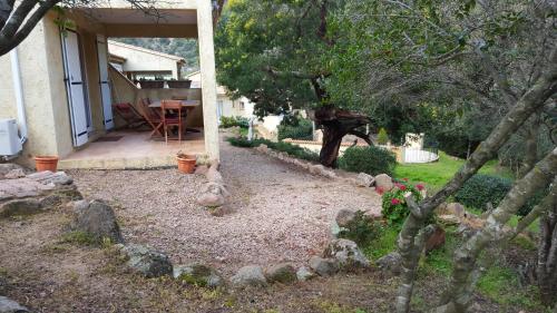 Studio with Pool View photo 2