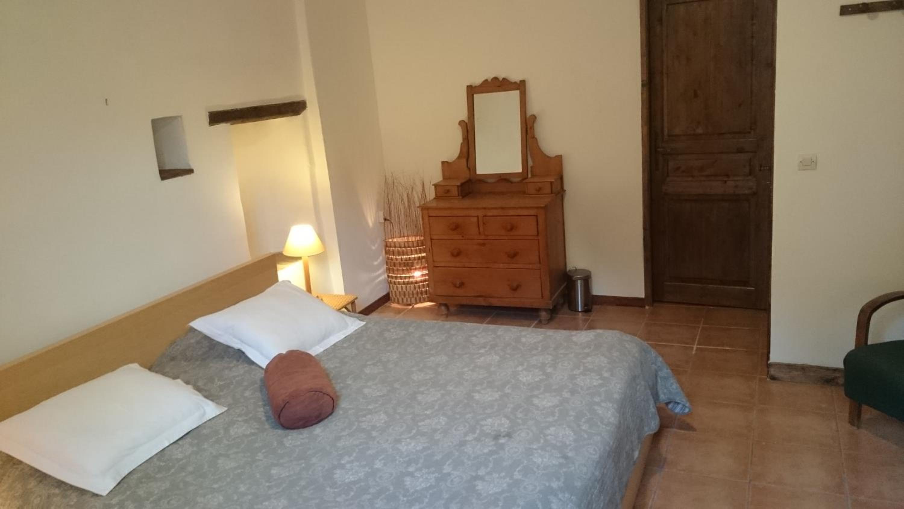 Standard King Room - Photo 1