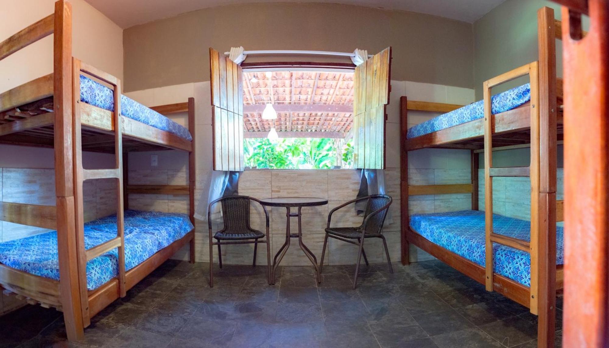 Bed in 8-Bed Mixed Dormitory Room photo 3