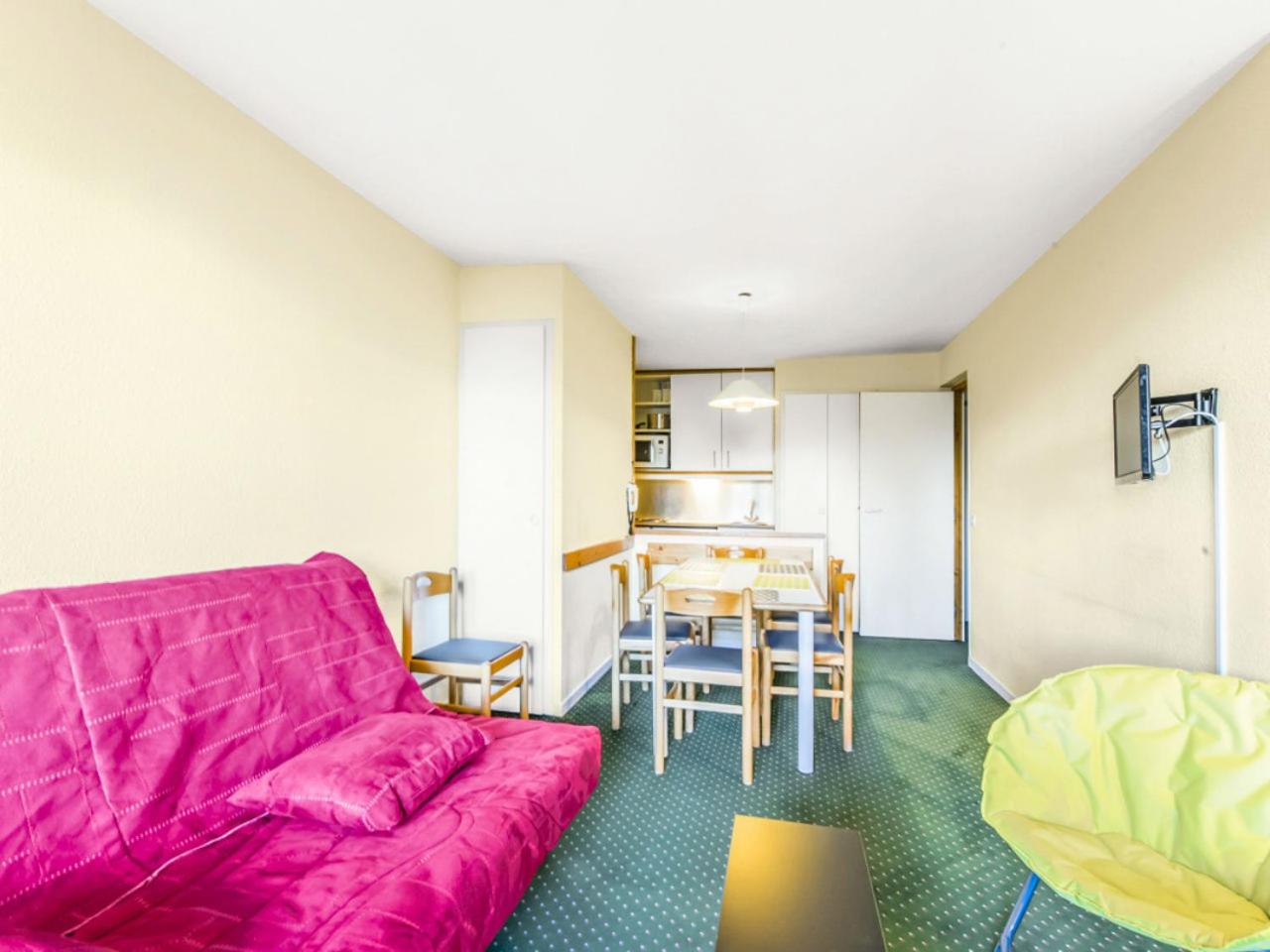 Comfort One-Bedroom Apartment (6 People)