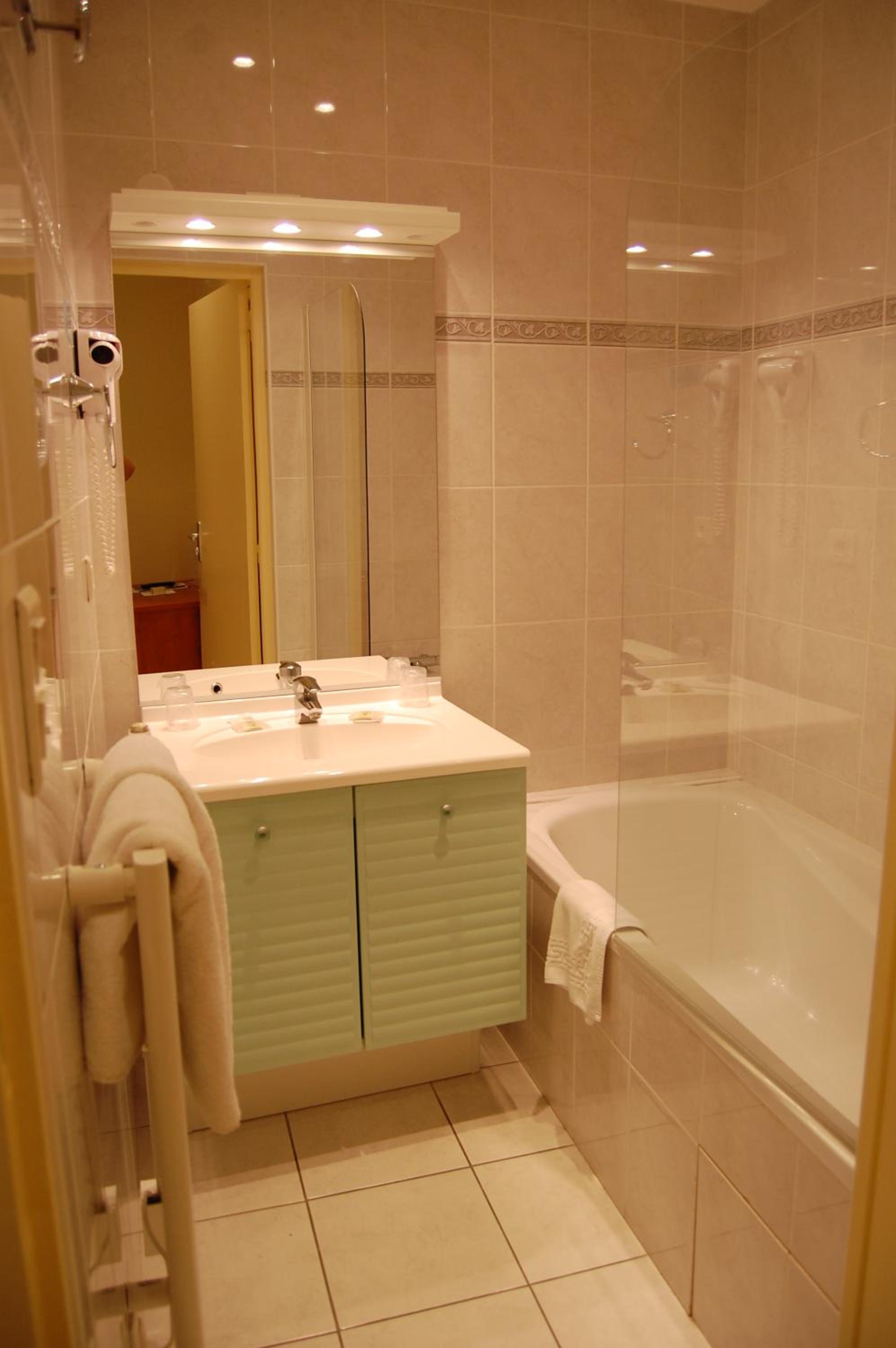 Family Suite - Photo 7