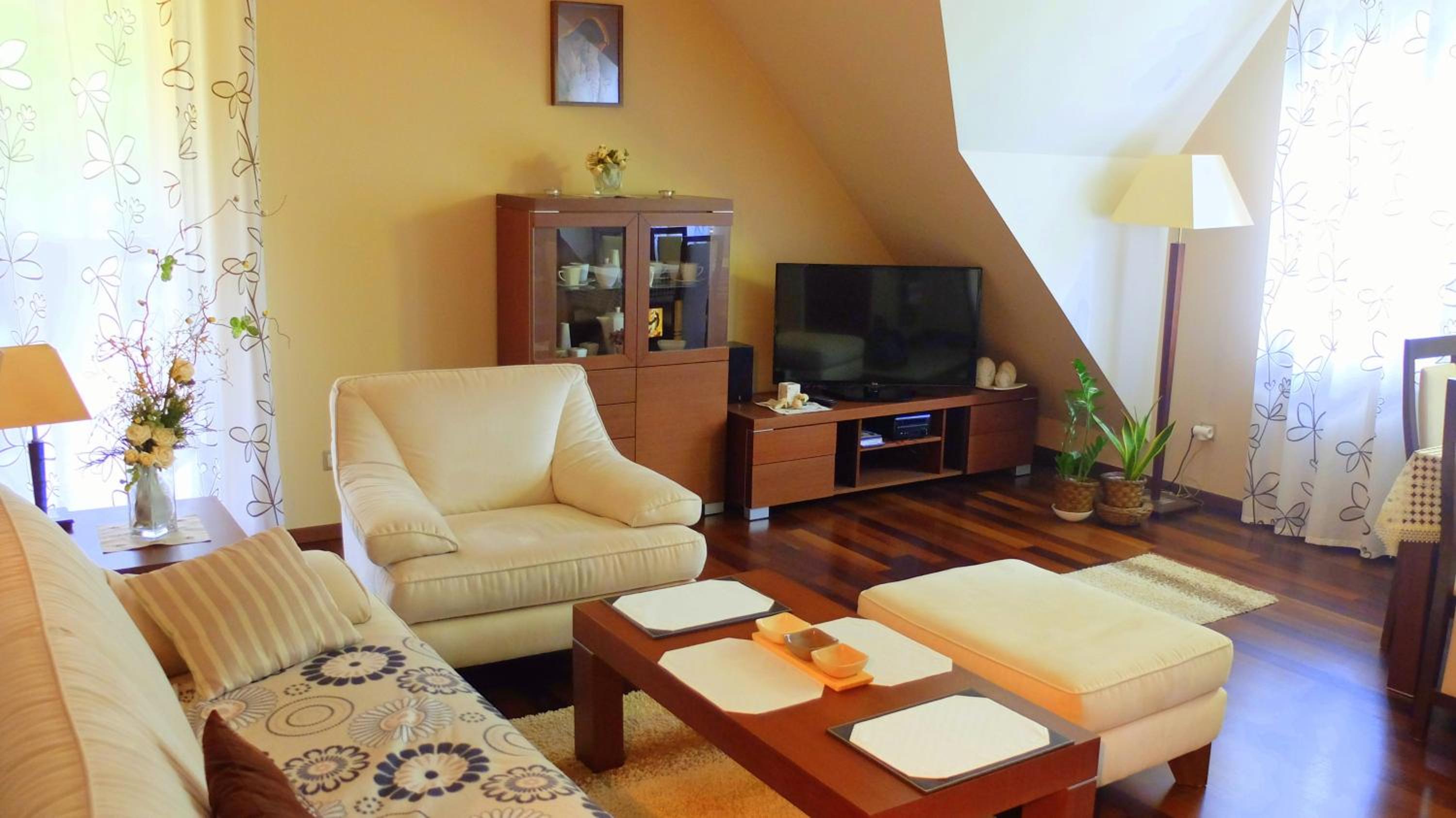 Apartment - Split Level