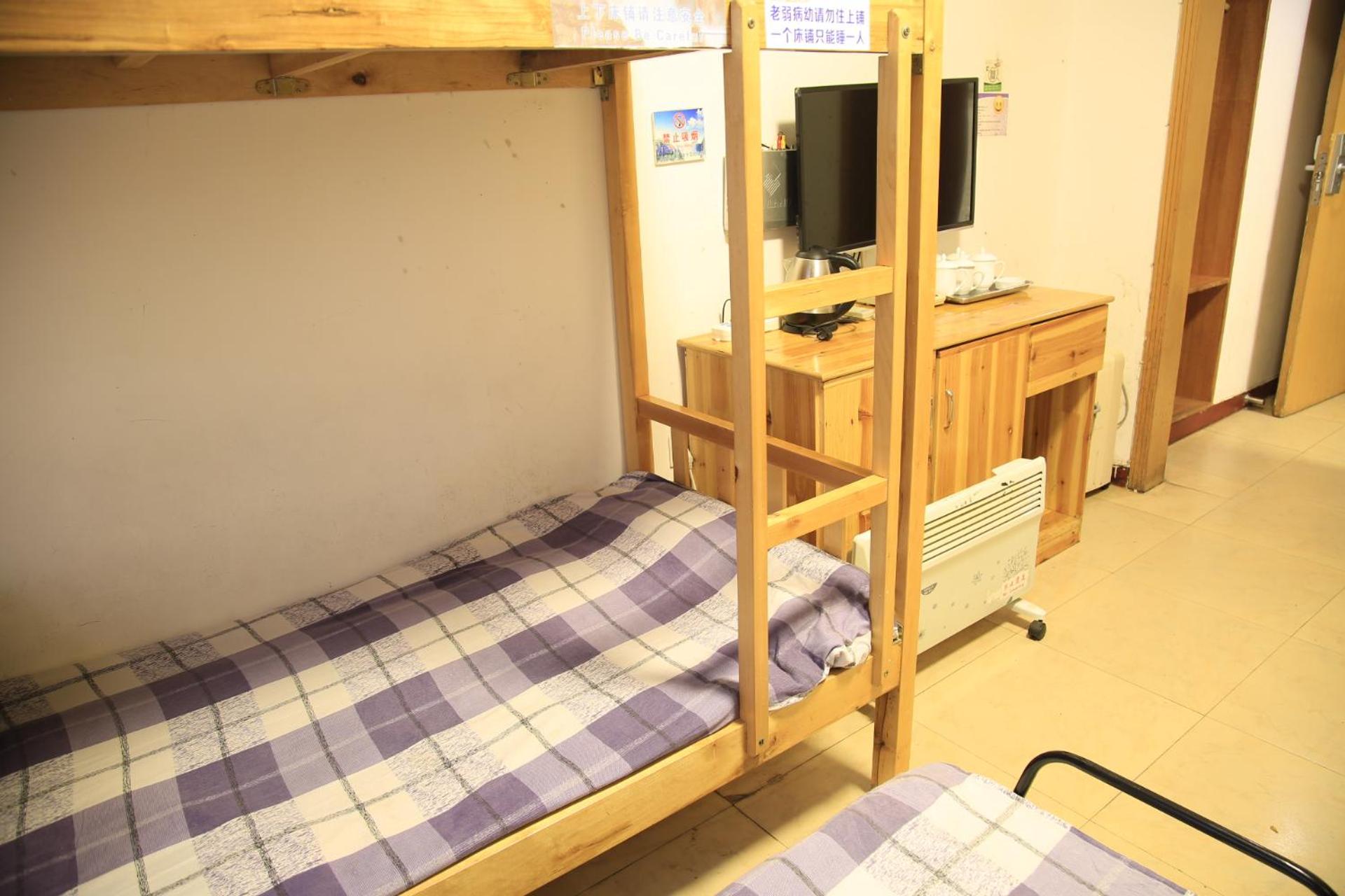 Bunk Bed in Female Dormitory Room   photo 1