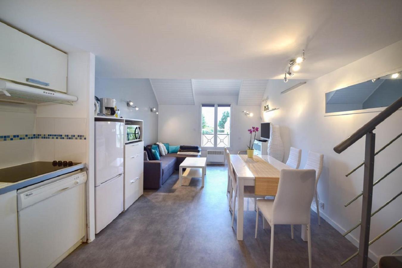 Prestige One-Bedroom Apartment (7 People) photo 1