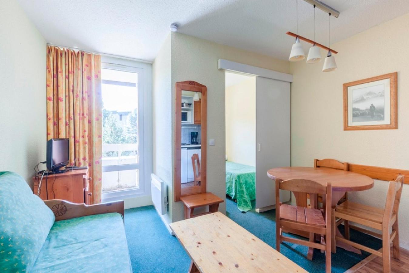 Comfort One-Bedroom Apartment (4 People)