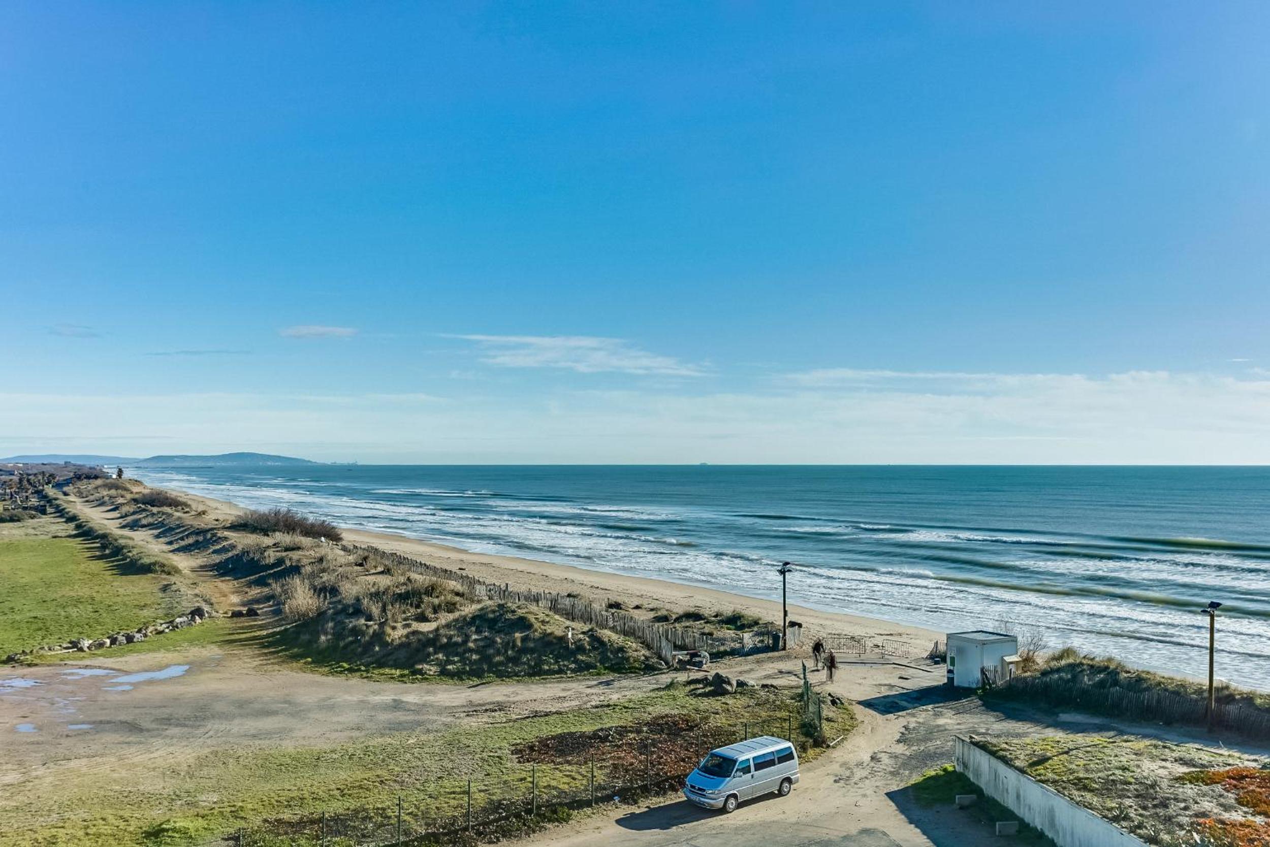 Studio Apartment with Sea View