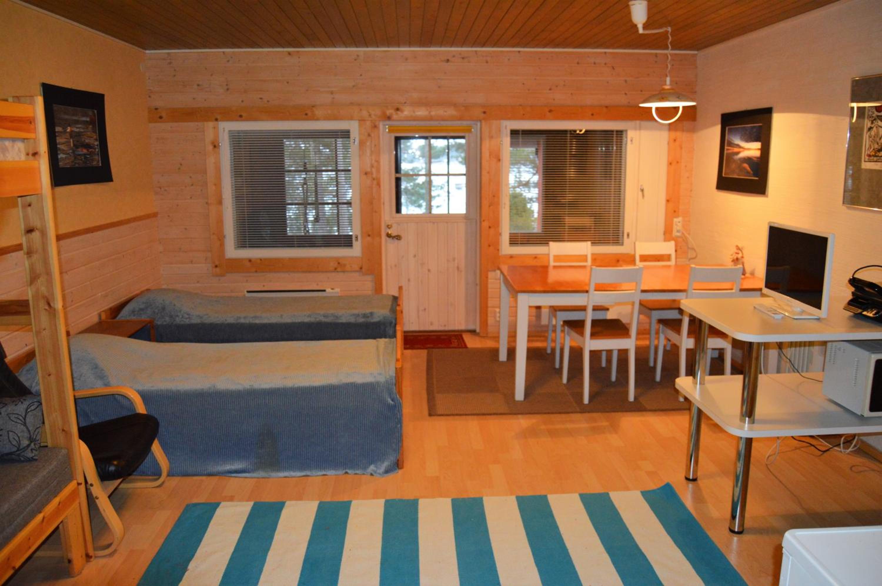 Twin Room with Extra Bed photo 1