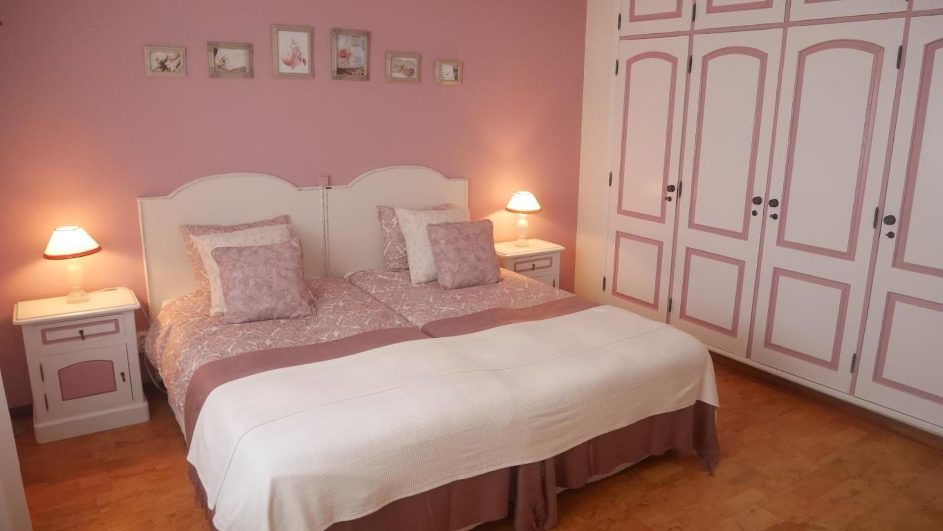 Large Double or Twin Room photo 1