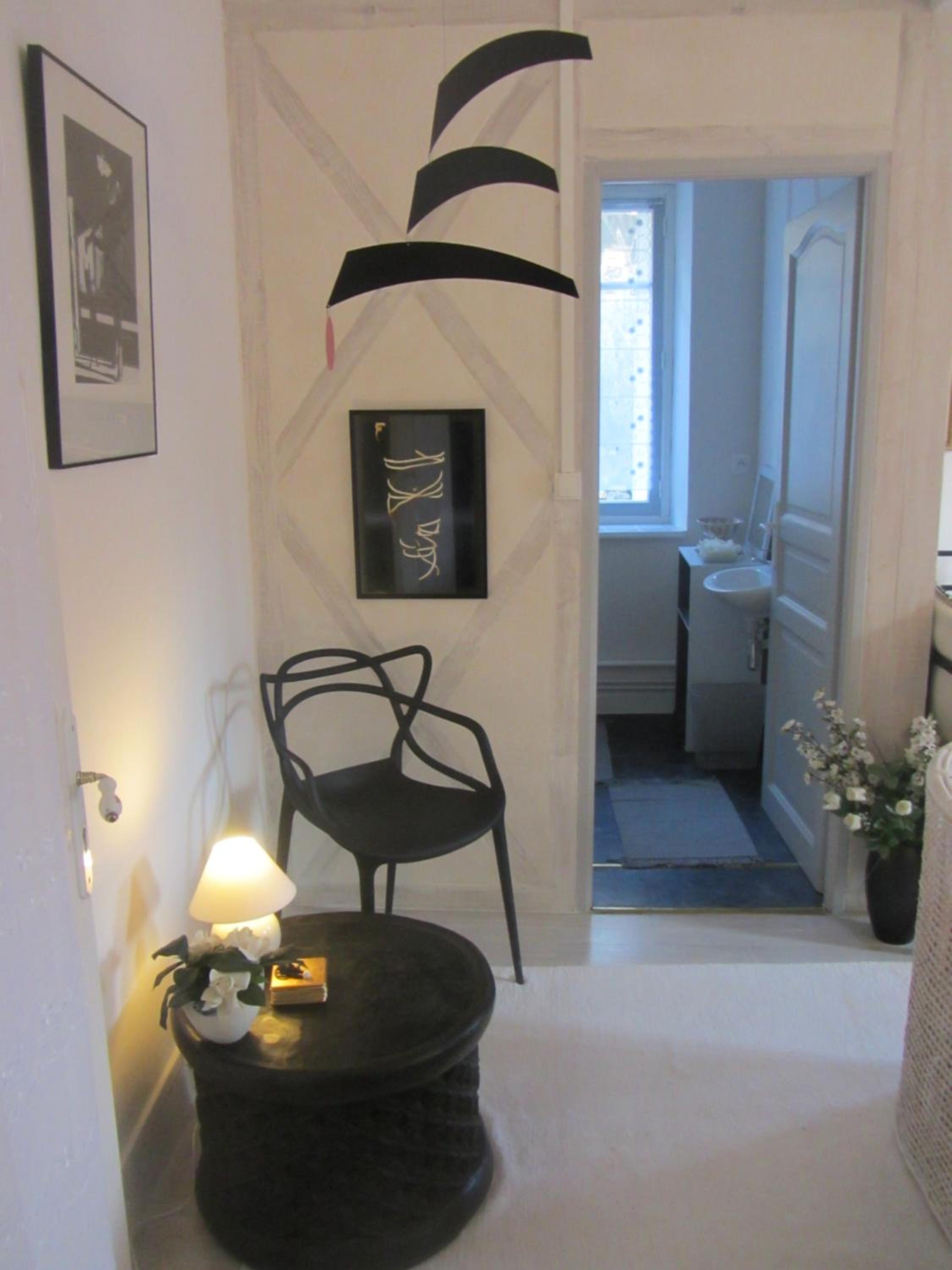 Room Number One photo 2