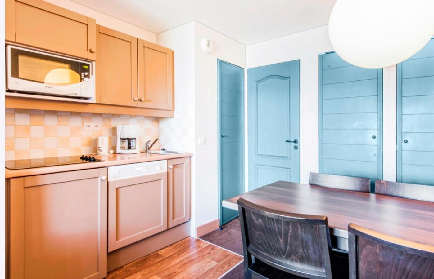 Select One-Bedroom Apartment (4 People) photo 3