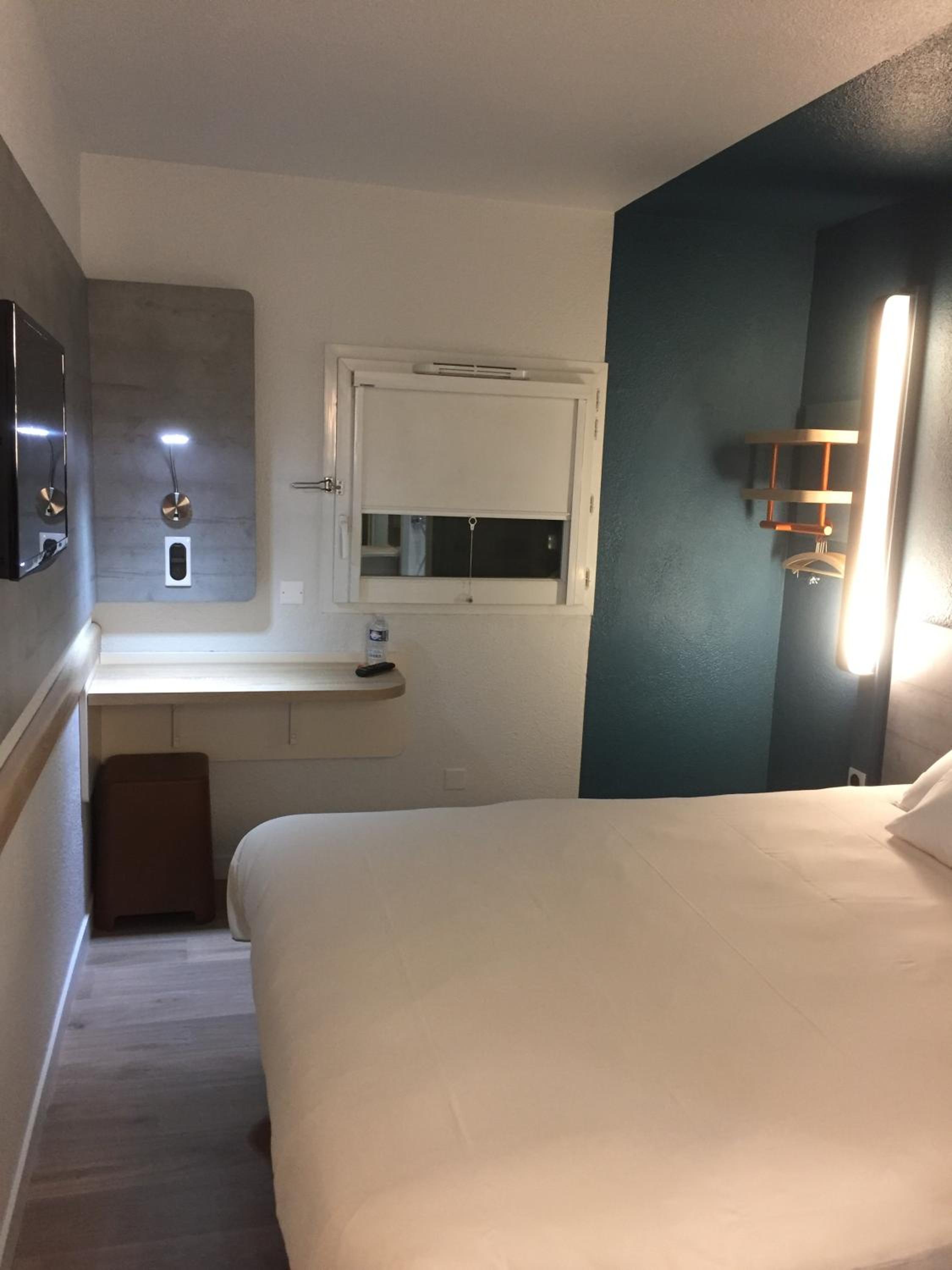 Queen Room photo 1