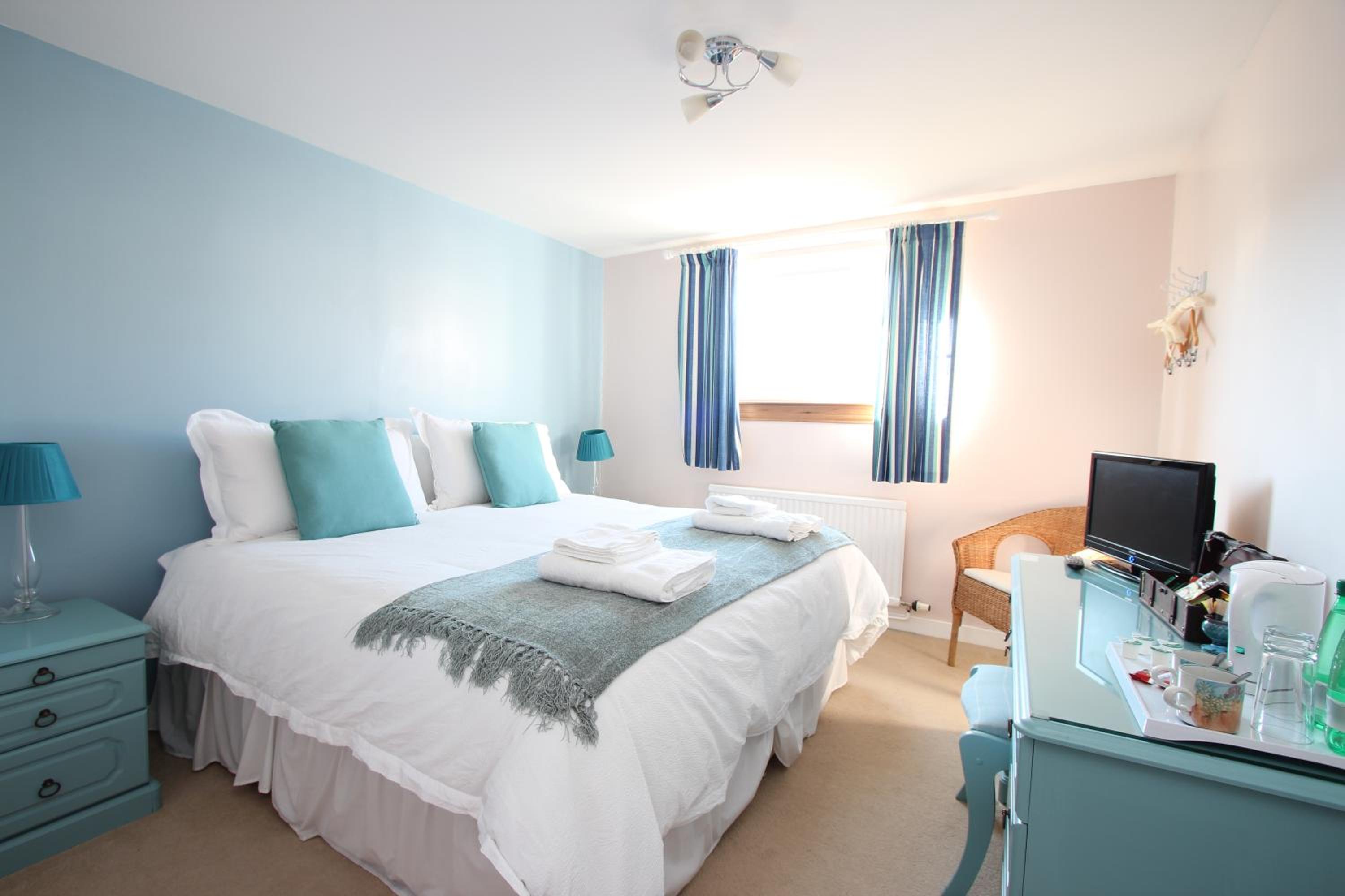 Double or Twin Room with Bathroom photo 1