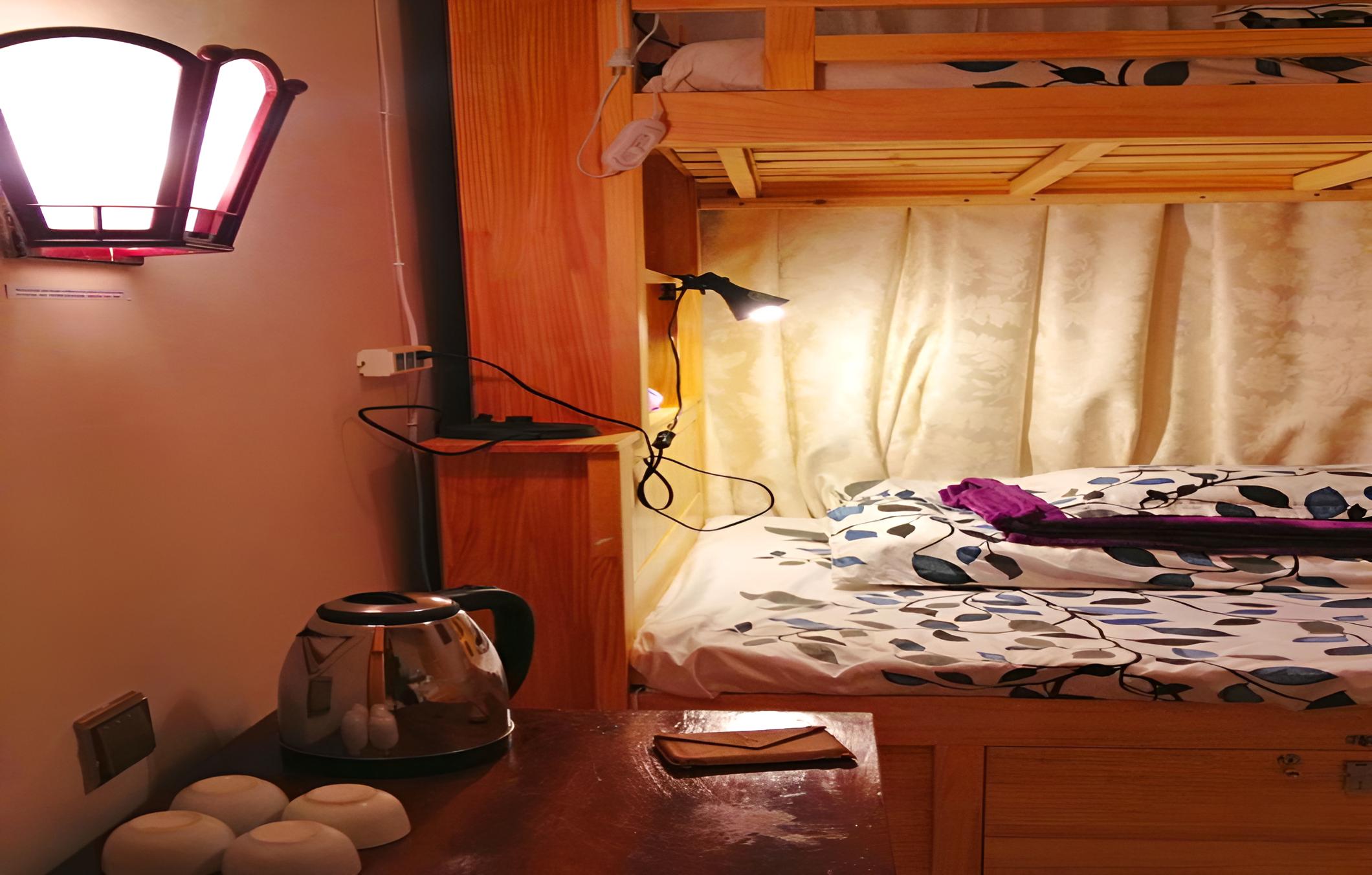 Single Bed in 4-Bed Dormitory Room photo 2