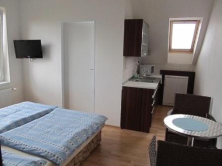 Studio (2 Adults)