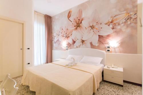 Large Double or Twin Room