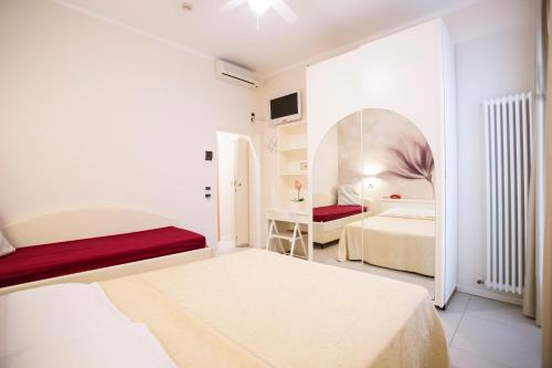 Triple Room - Photo 3