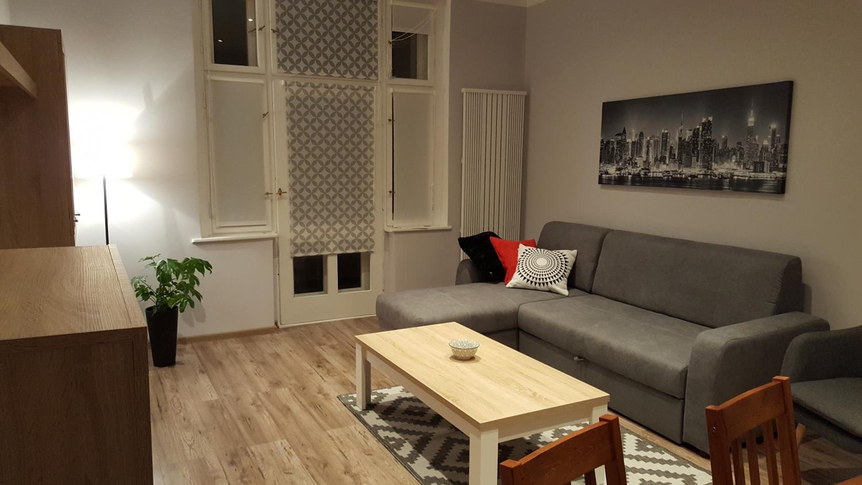 Apartment - Photo 2