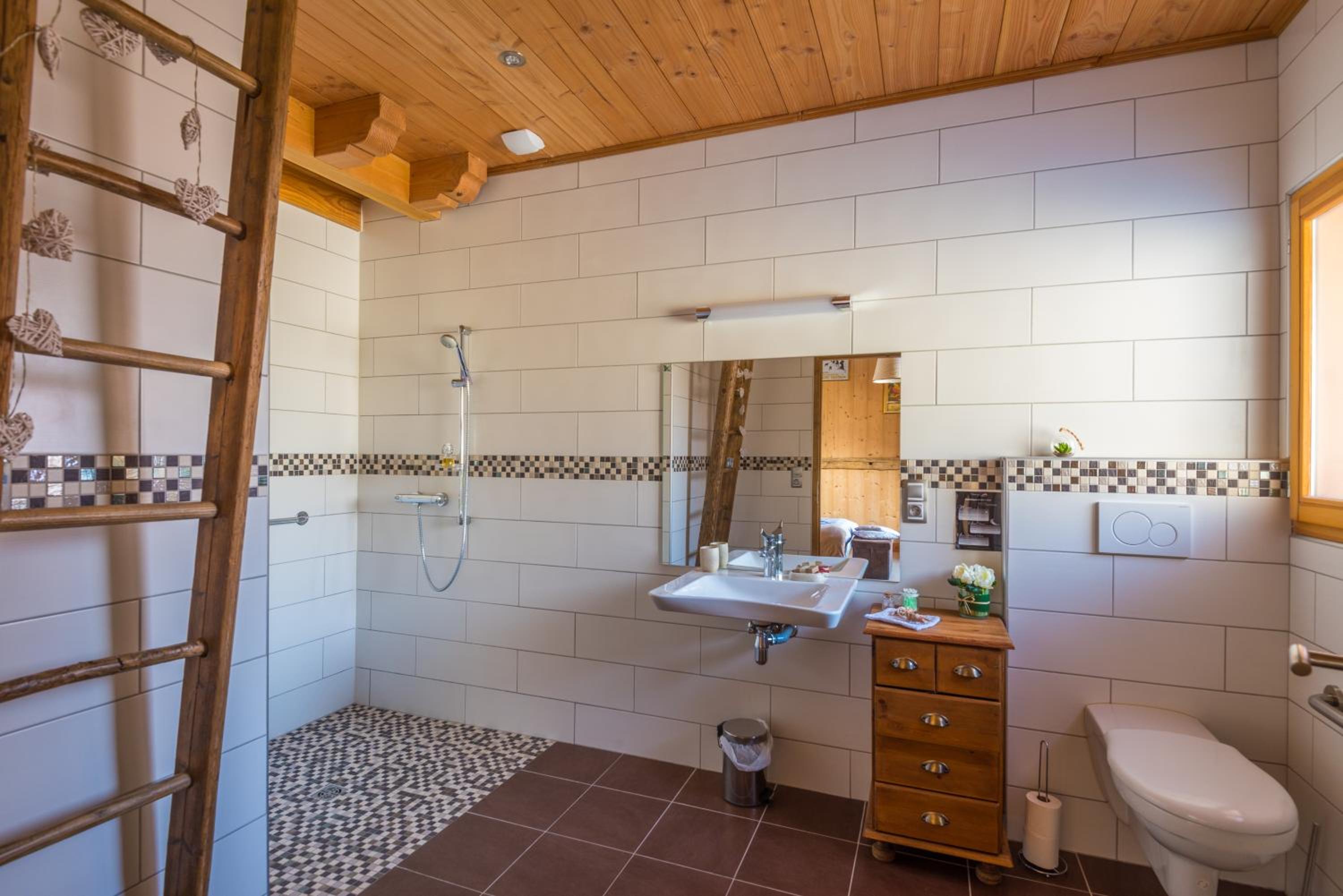 Double Room - Disability Access photo 3