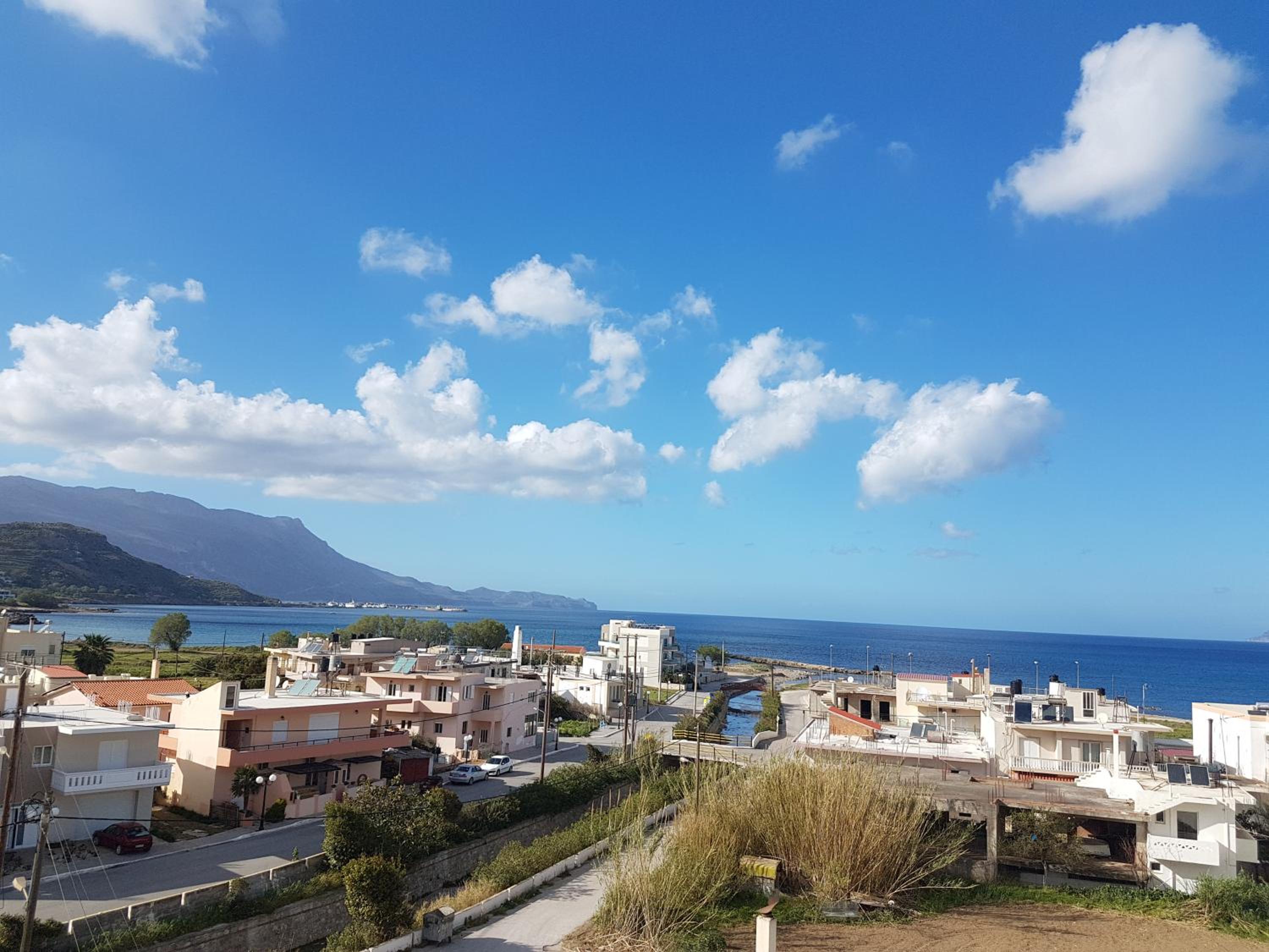 Apartment with Sea View - Photo 9