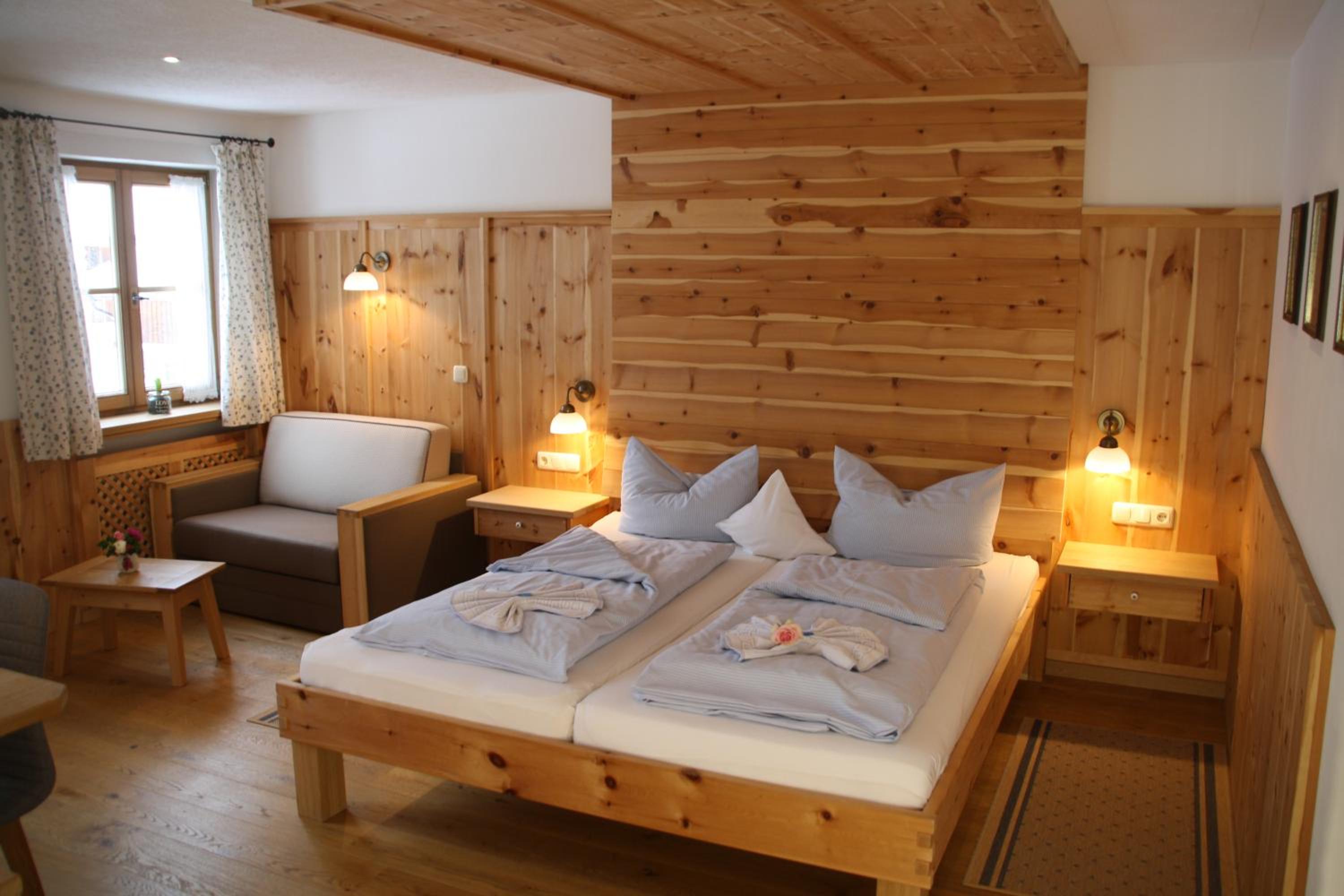 Deluxe Double Room with Extra Bed