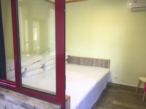 Triple Room with Shared Toilet photo 3