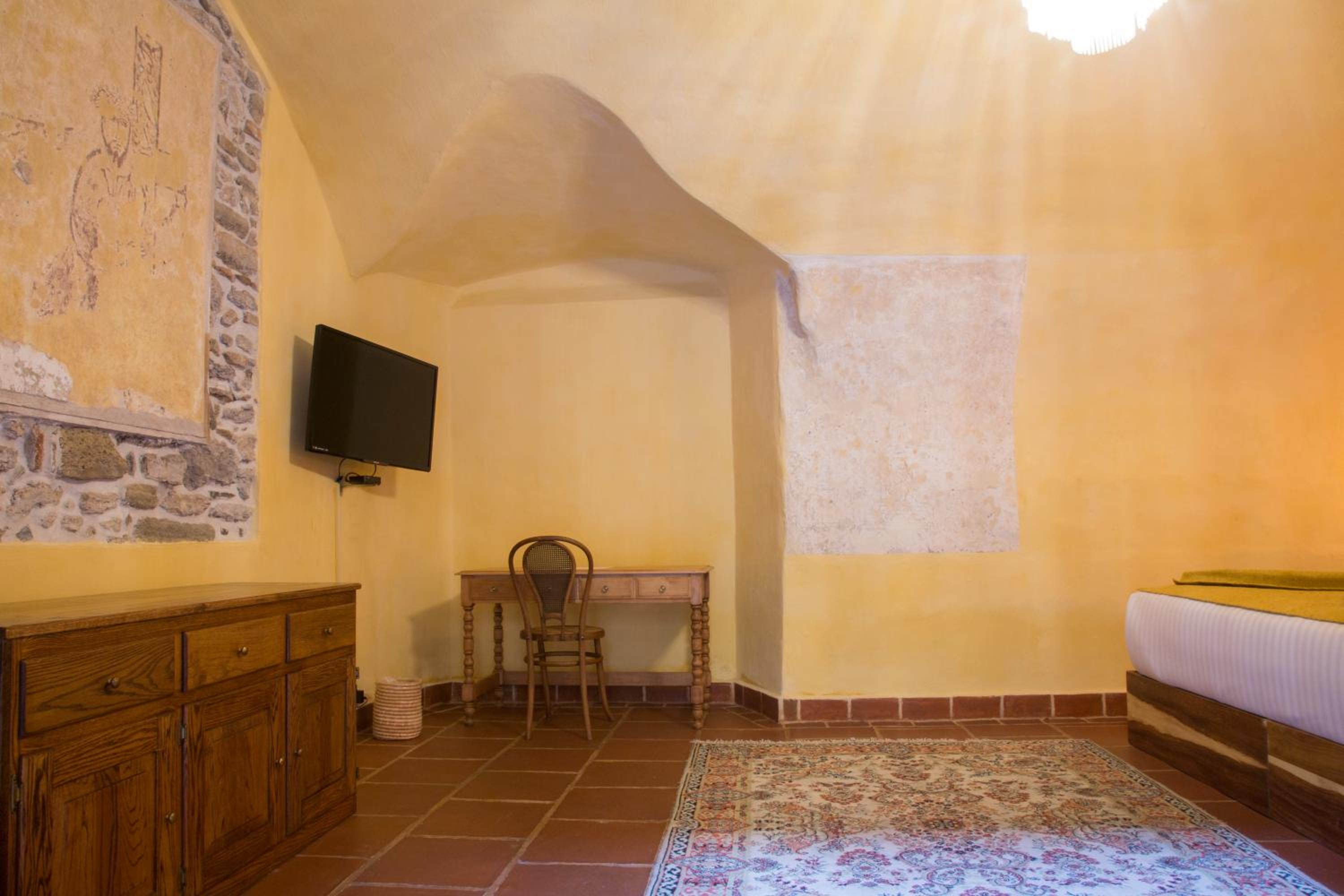 Deluxe King Room photo 3