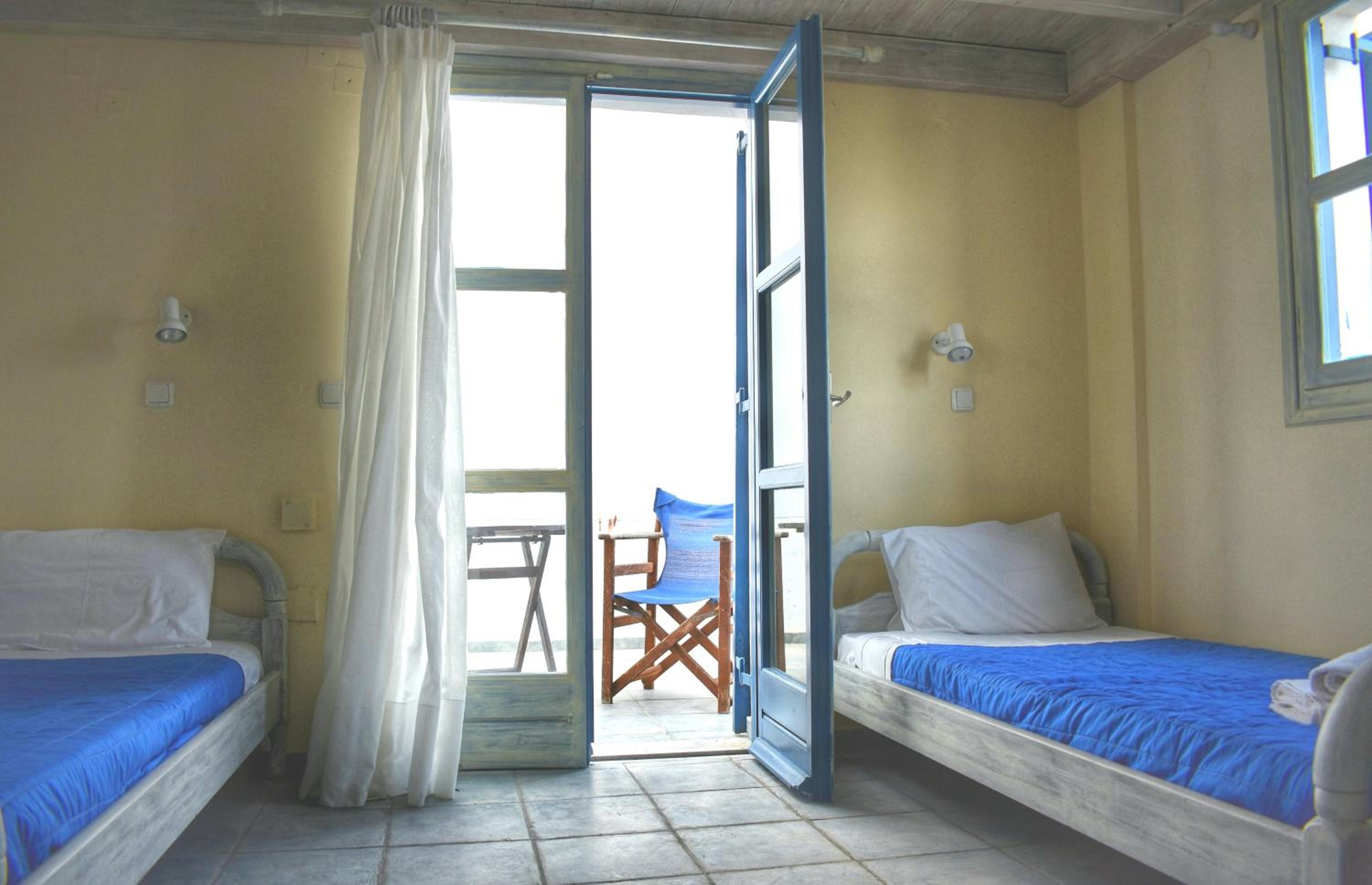 Apartment - Split Level - Photo 2