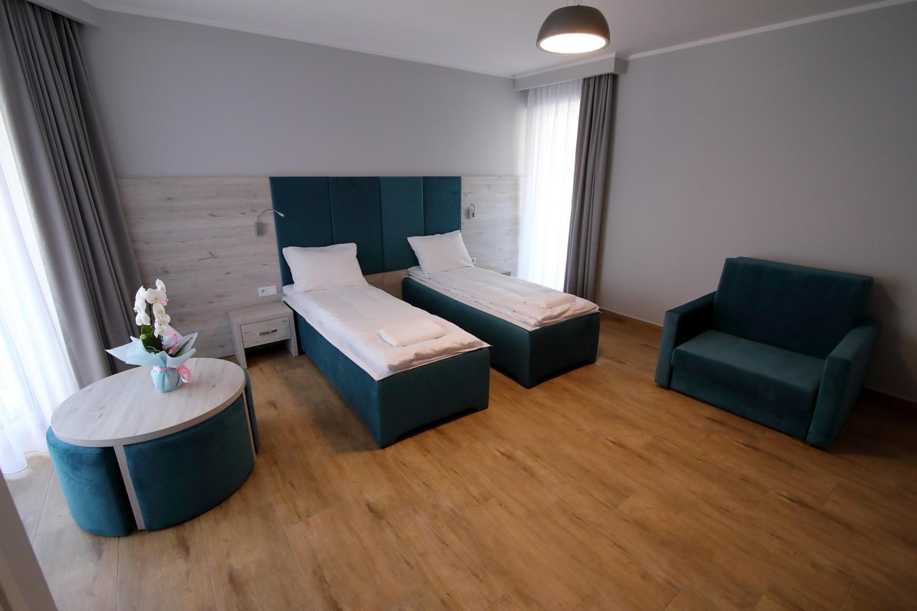 Triple Room with Balcony - Photo 7