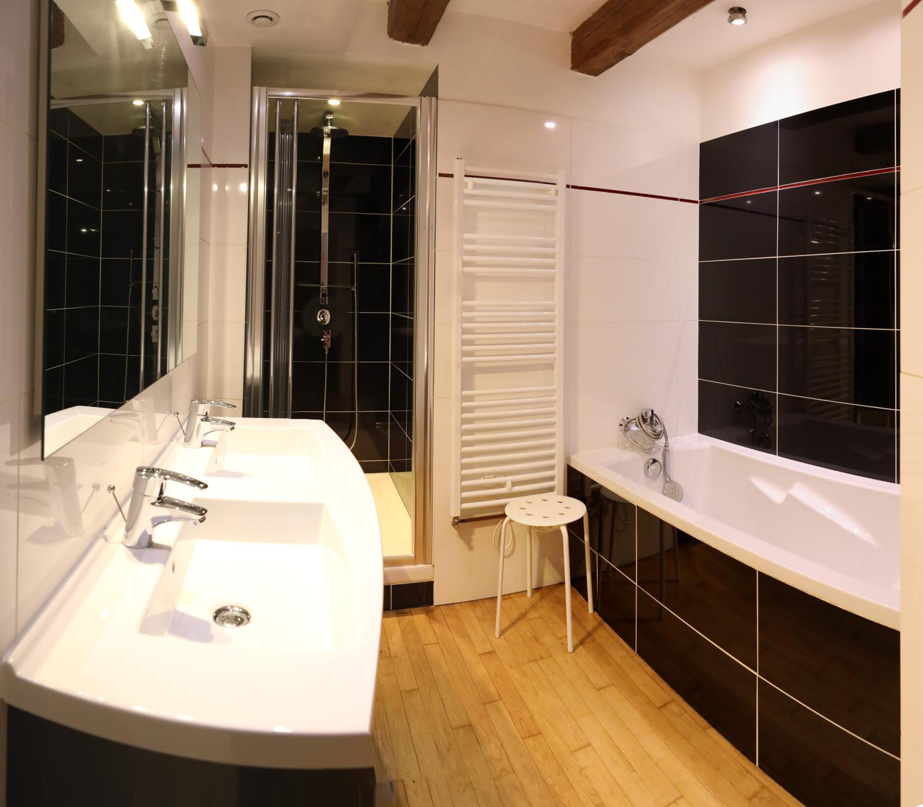 Family Suite - Photo 7