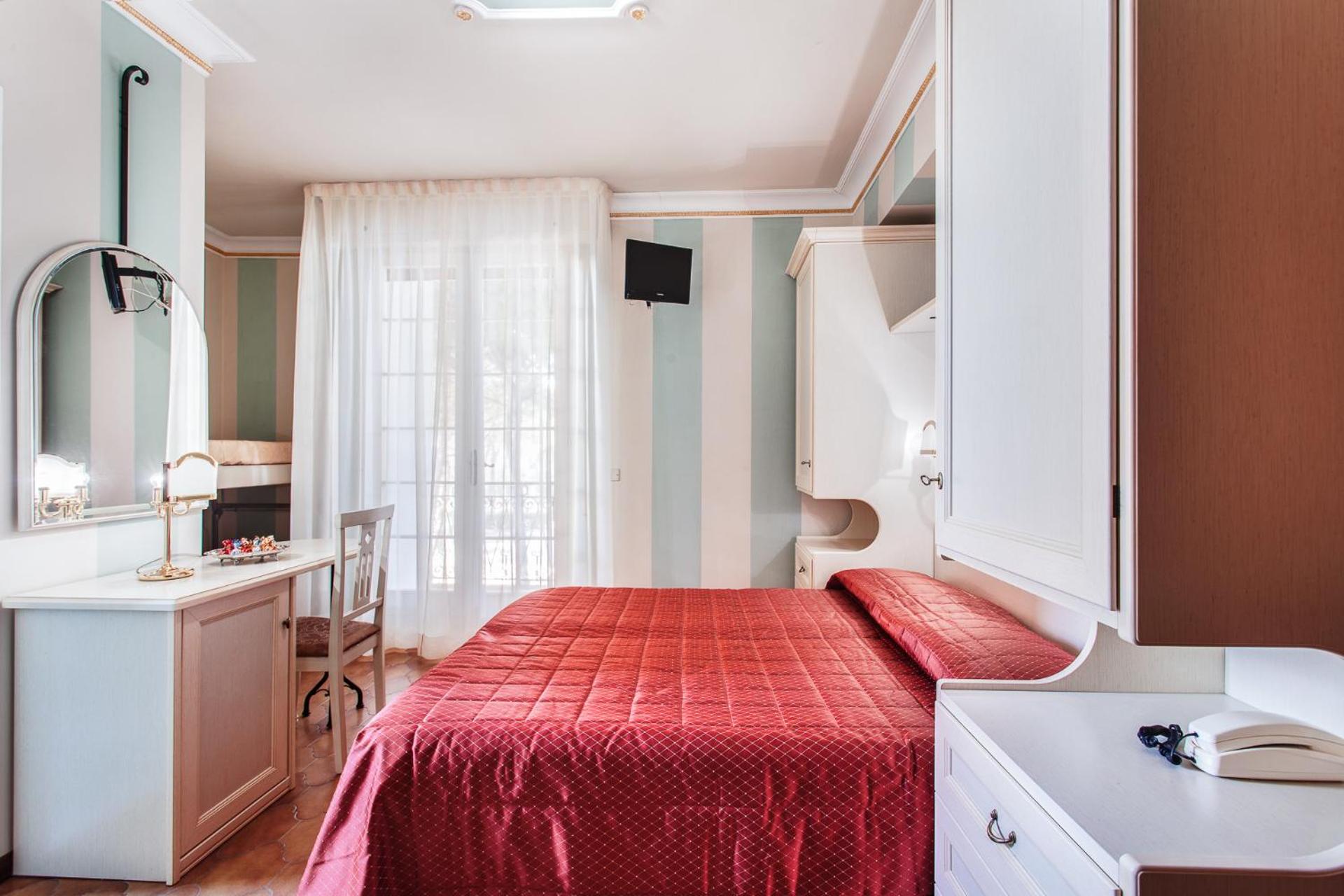Comfort Double or Twin Room photo 3