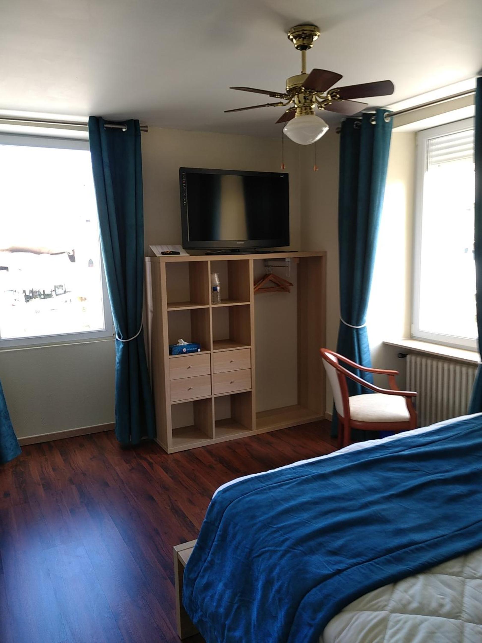 Family Room photo 1