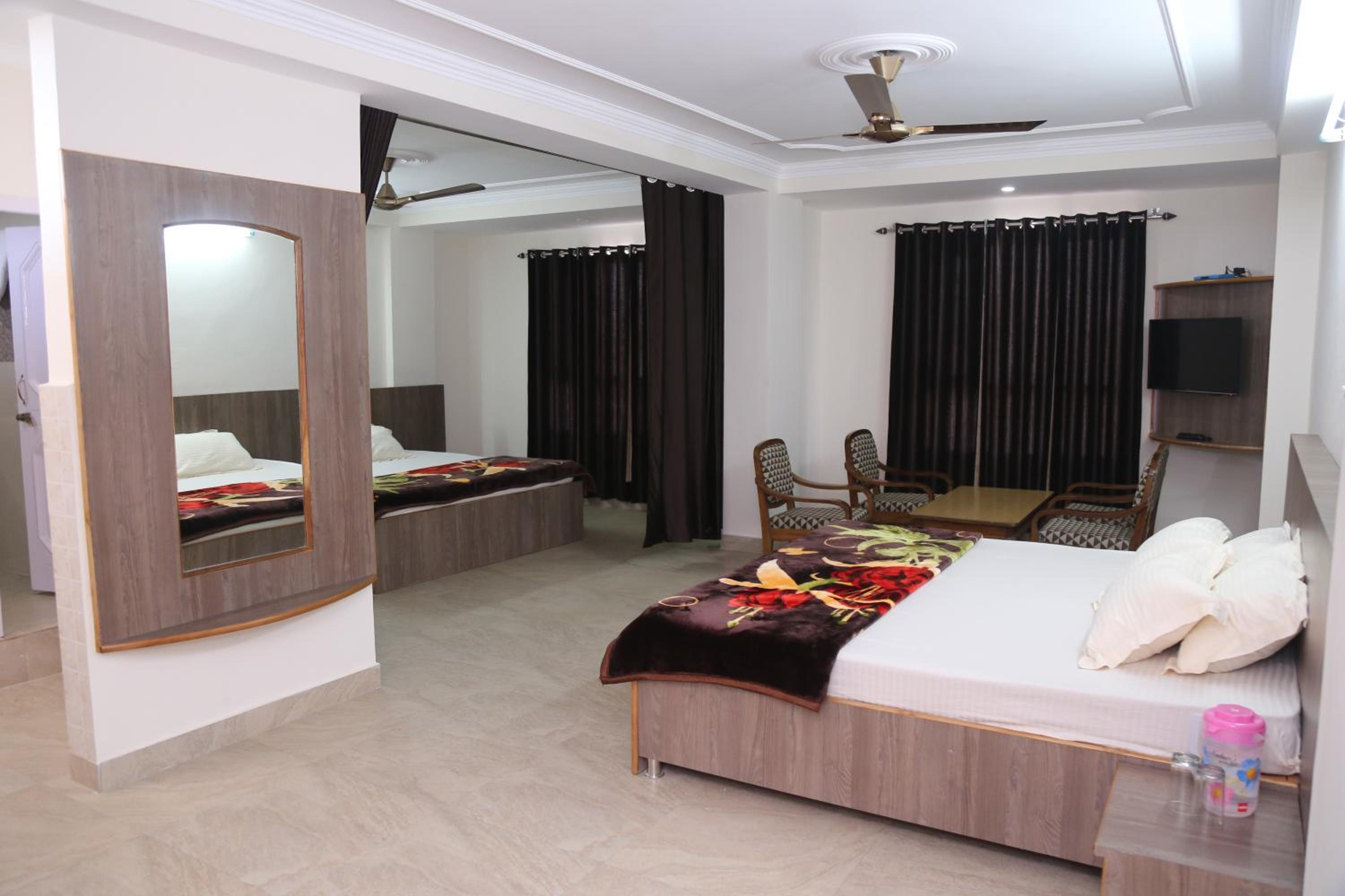 Deluxe Suite